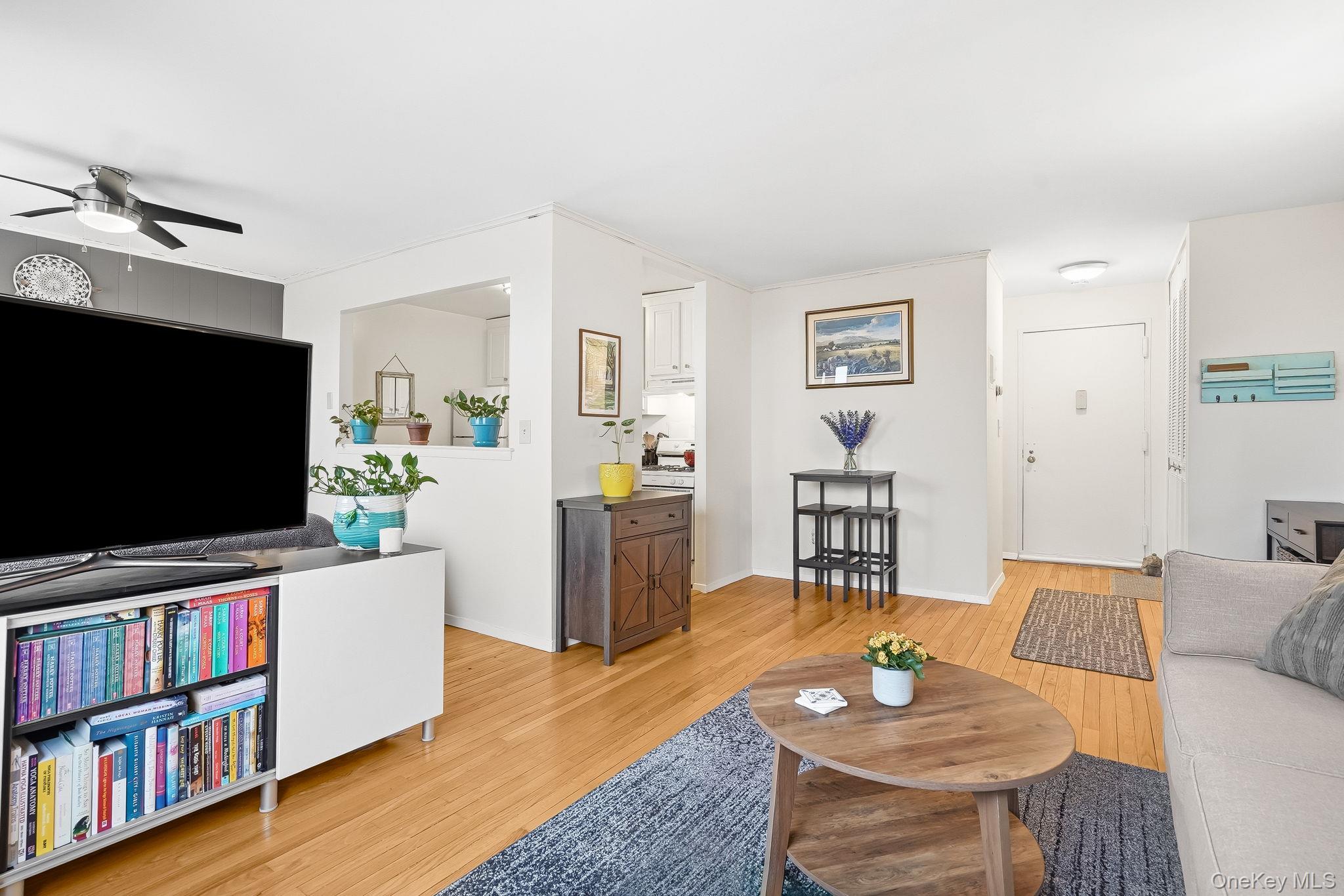 395 Westchester Avenue 6i Property Photo 6
