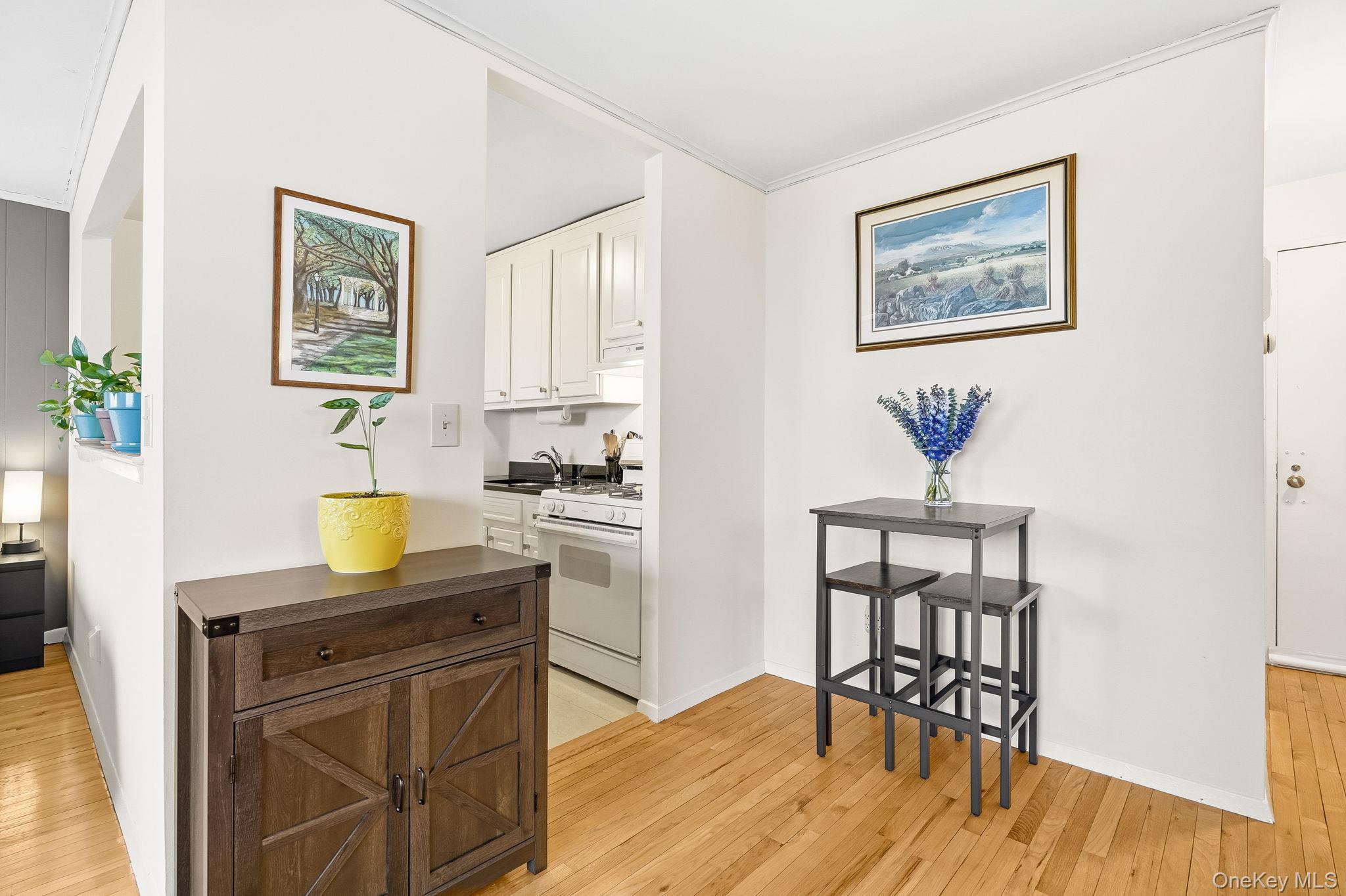 395 Westchester Avenue 6i Property Photo 7
