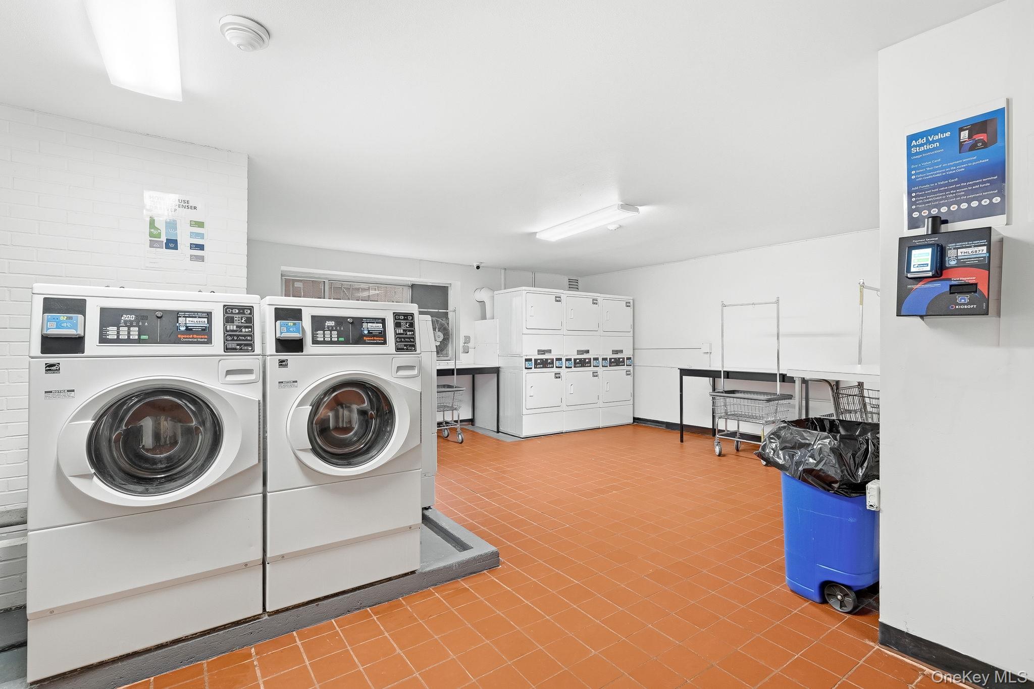 395 Westchester Avenue 6i Property Photo 16