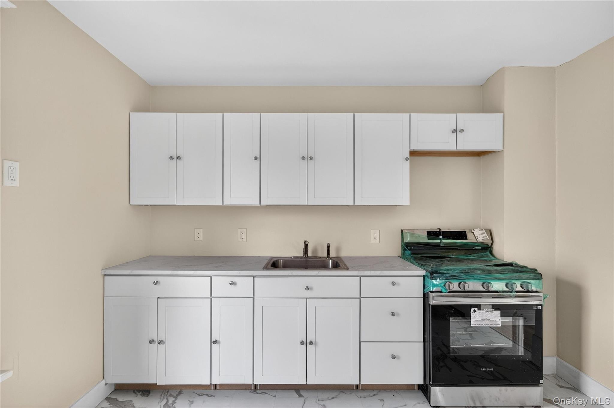 26 1/2 Ridge Street Property Photo 16