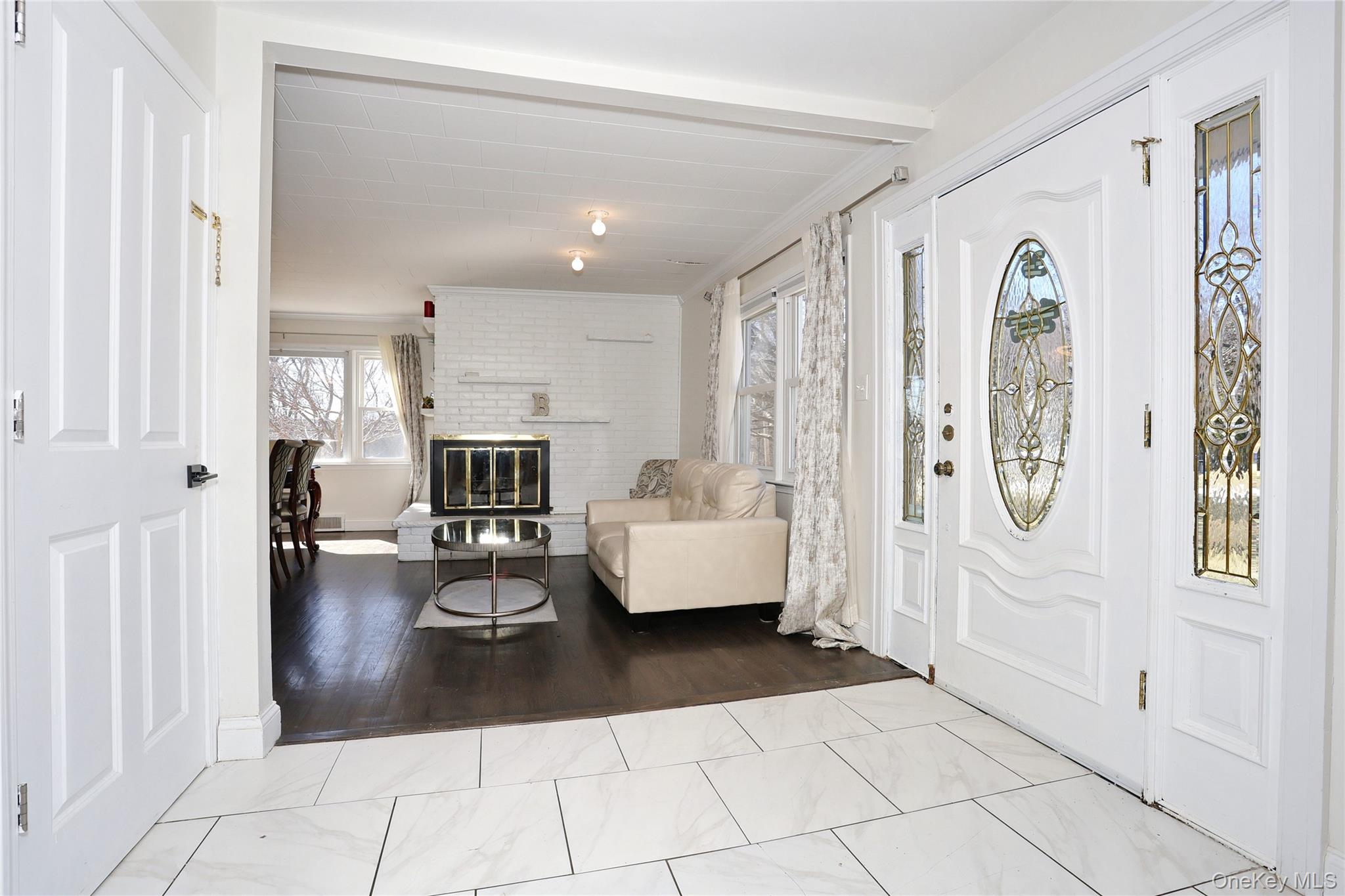 35 Mid Oaks Street Property Photo 5