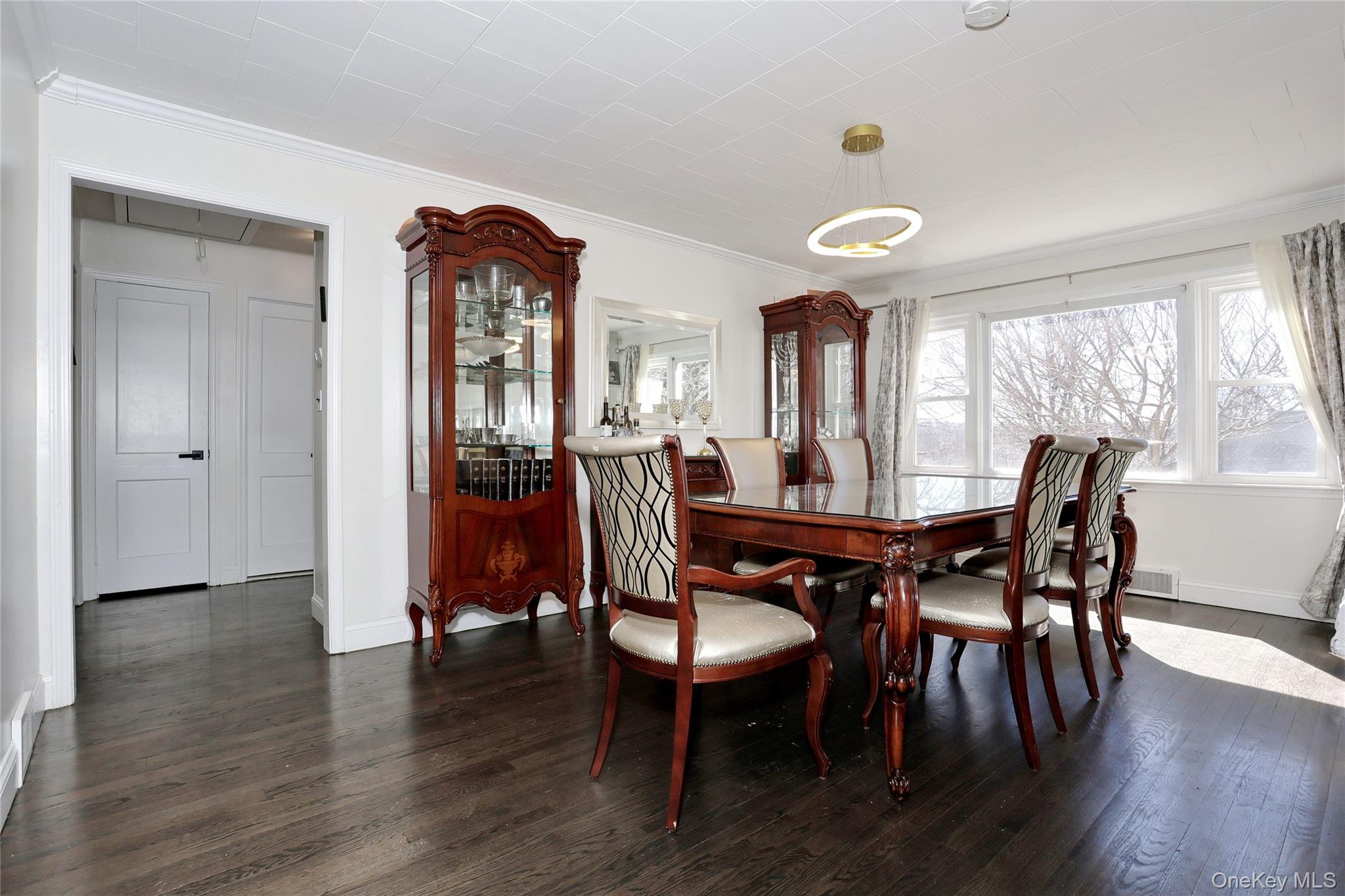 35 Mid Oaks Street Property Photo 9