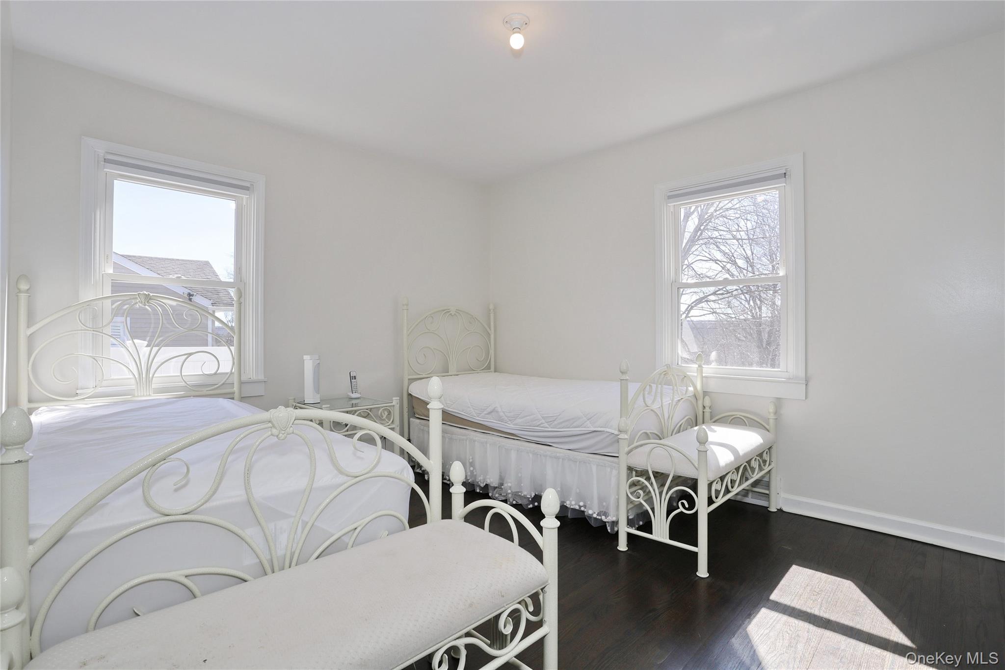 35 Mid Oaks Street Property Photo 10