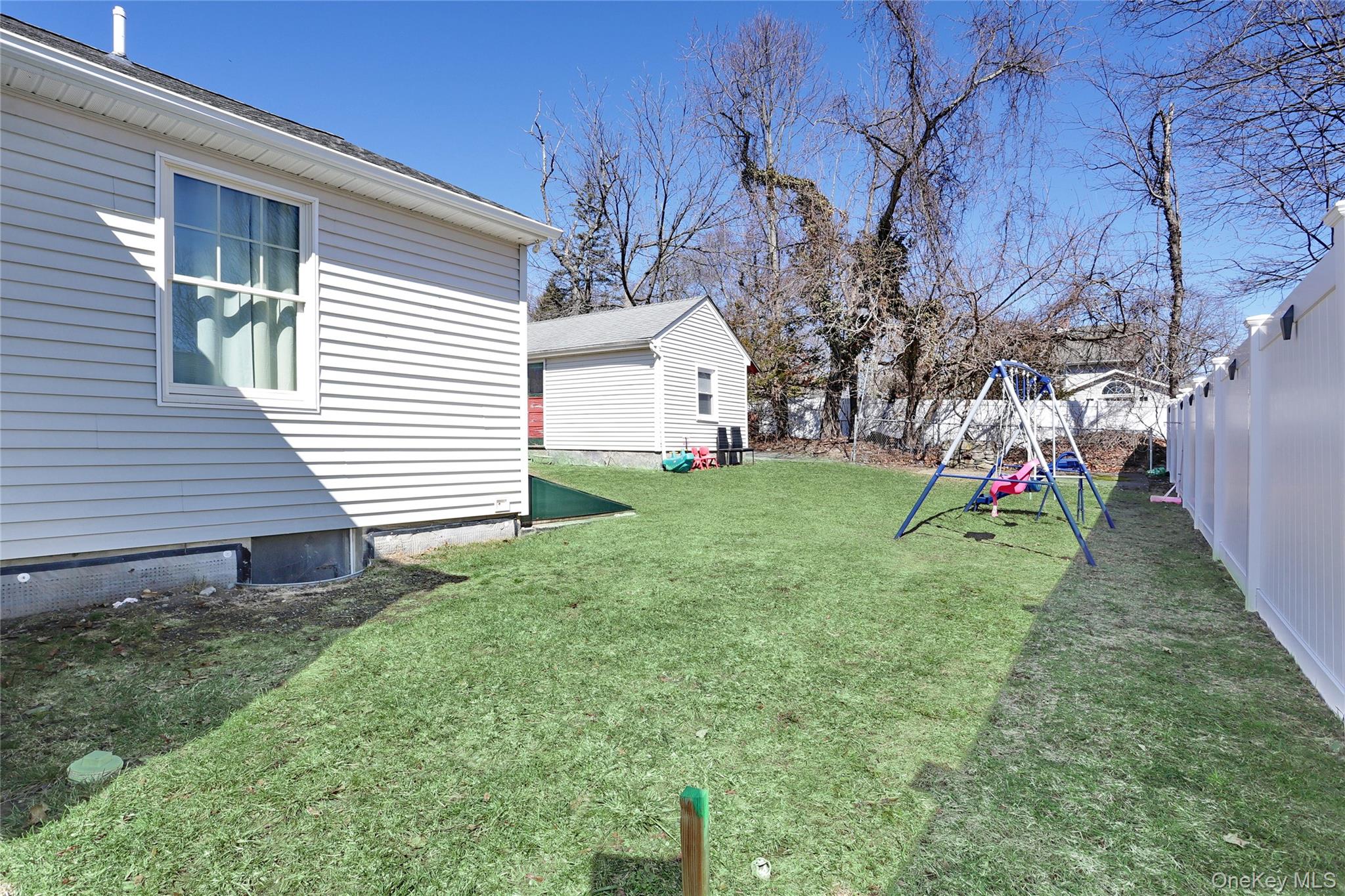 35 Mid Oaks Street Property Photo 18