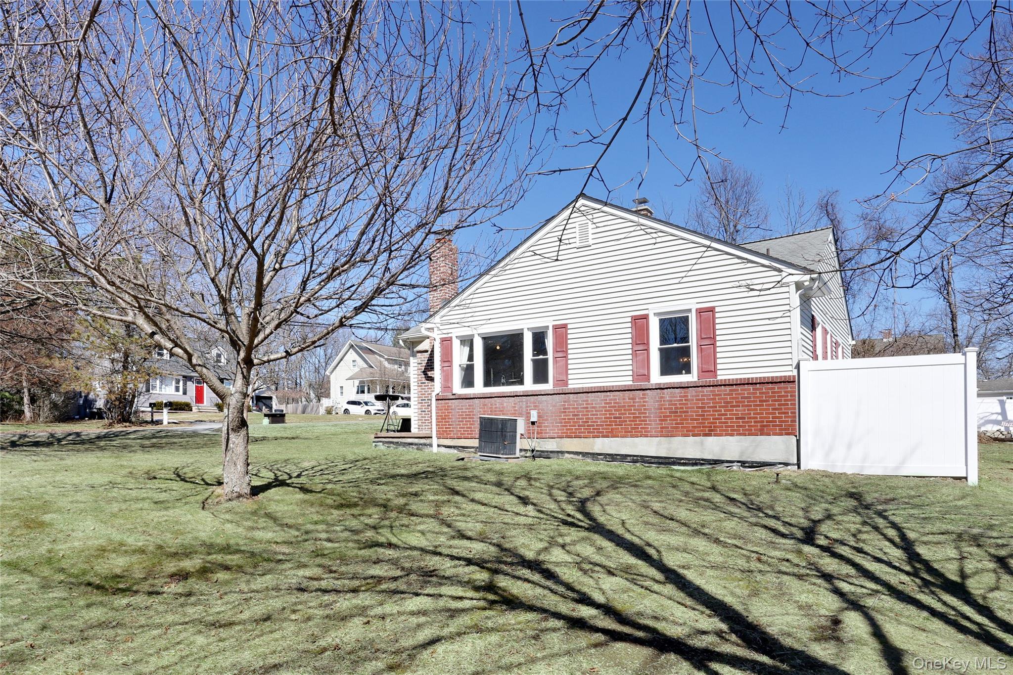 35 Mid Oaks Street Property Photo 20