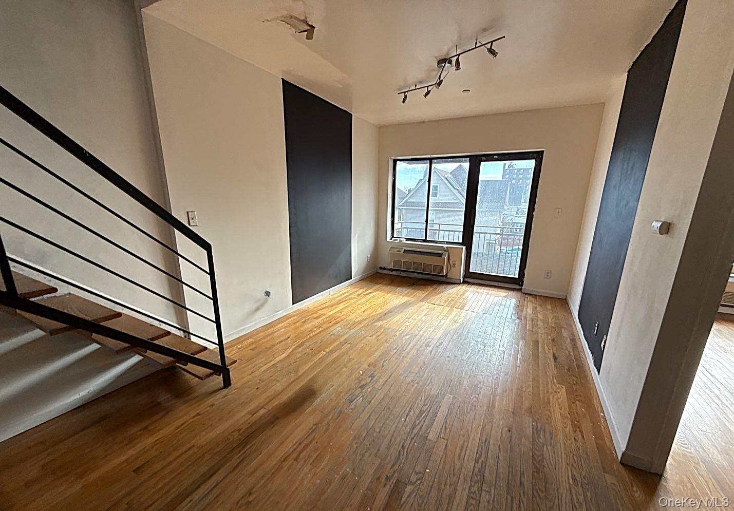 175-28 89th Avenue C Property Photo 2