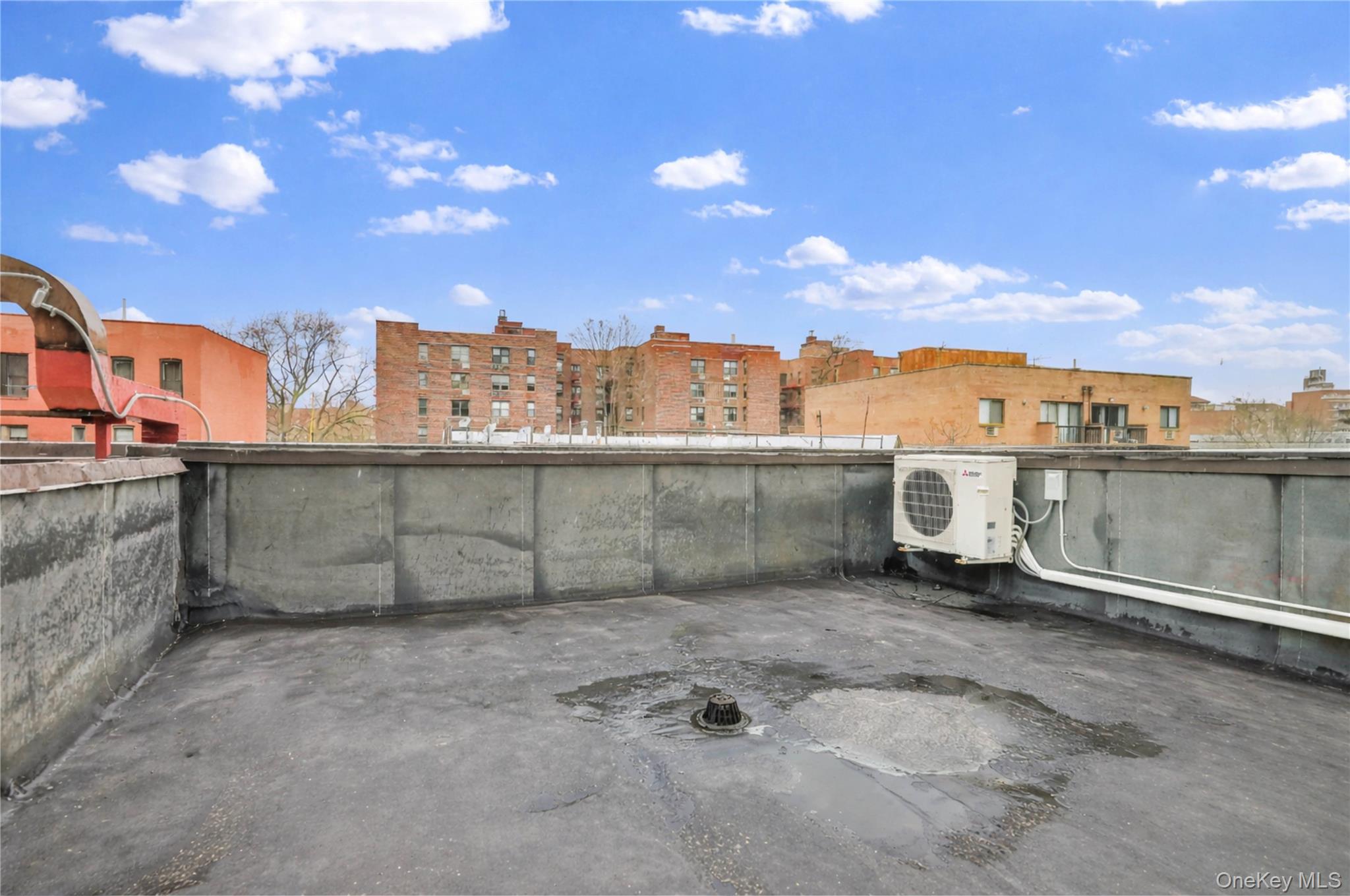 65-27 Roosevelt Ave Property Photo 15