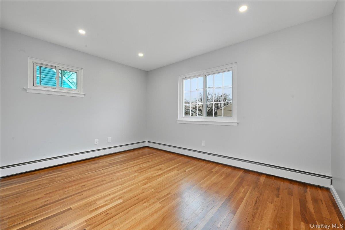 557 Southside Avenue Property Photo 19
