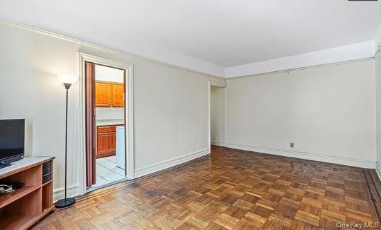 15517 Sanford Avenue 2e Property Photo 5