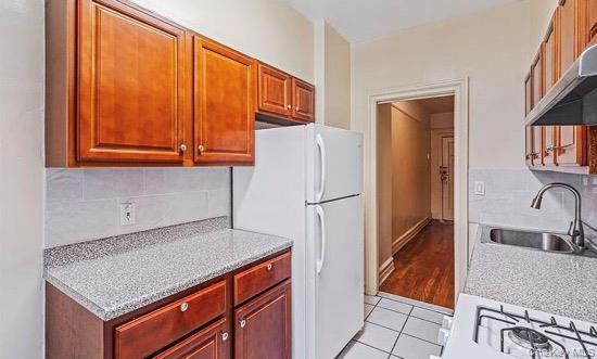 15517 Sanford Avenue 2e Property Photo 9