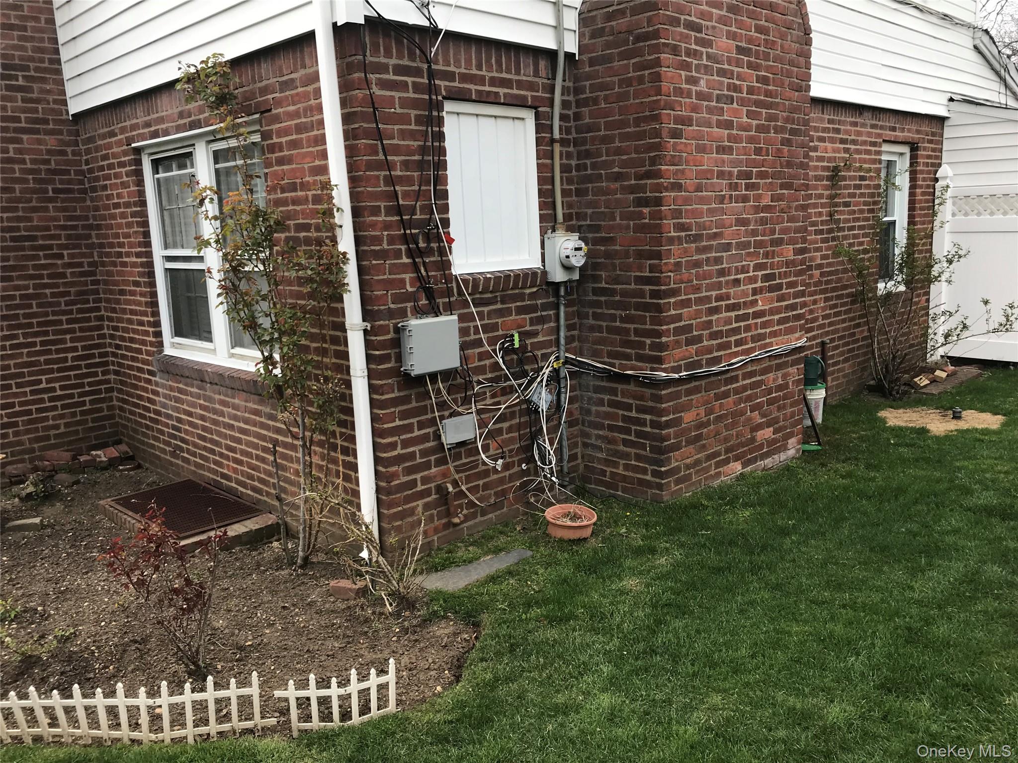 86 W Clinton Avenue Property Photo 3