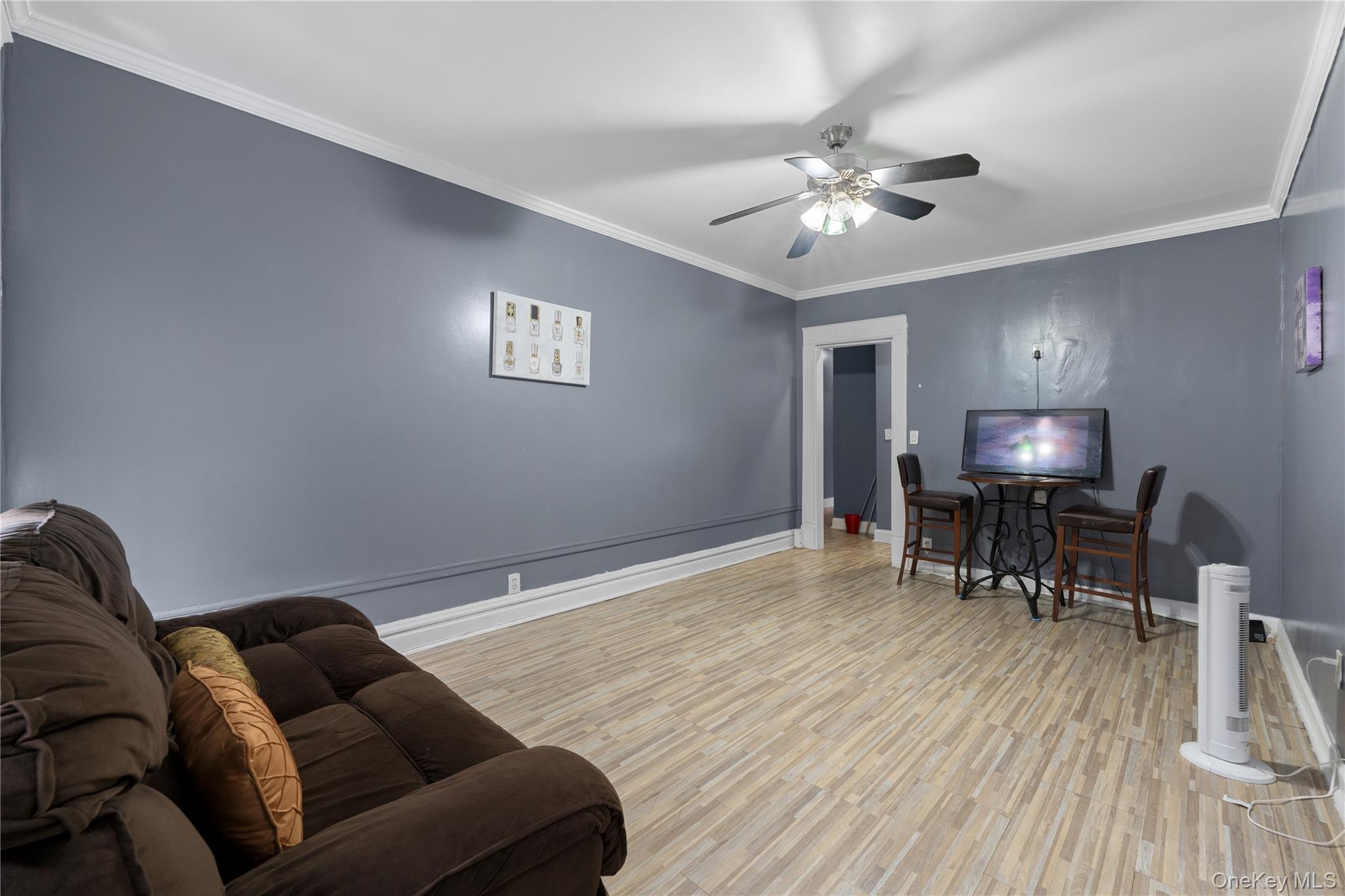 1015 Anderson Avenue 4c Property Photo 3