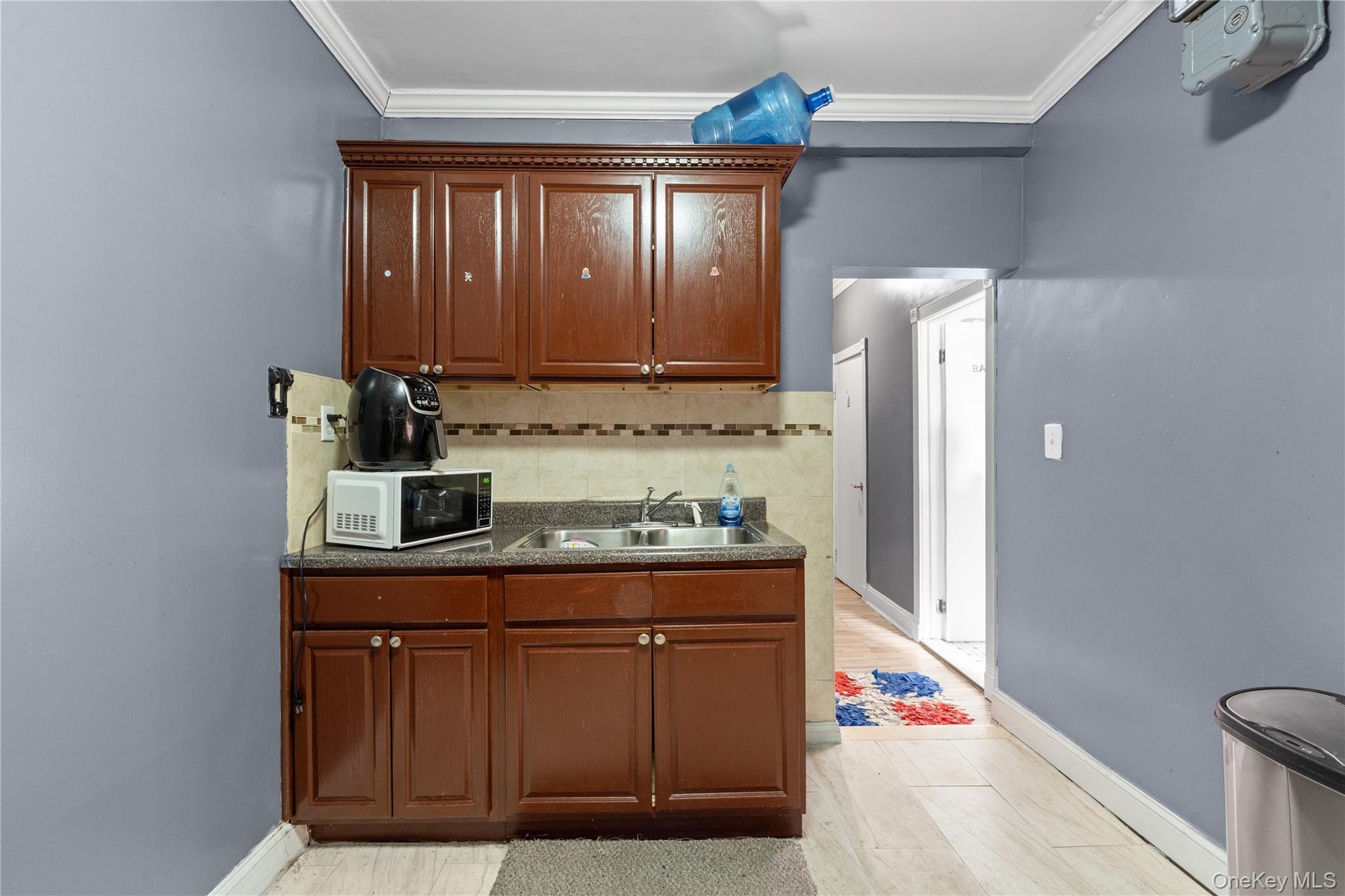 1015 Anderson Avenue 4c Property Photo 6