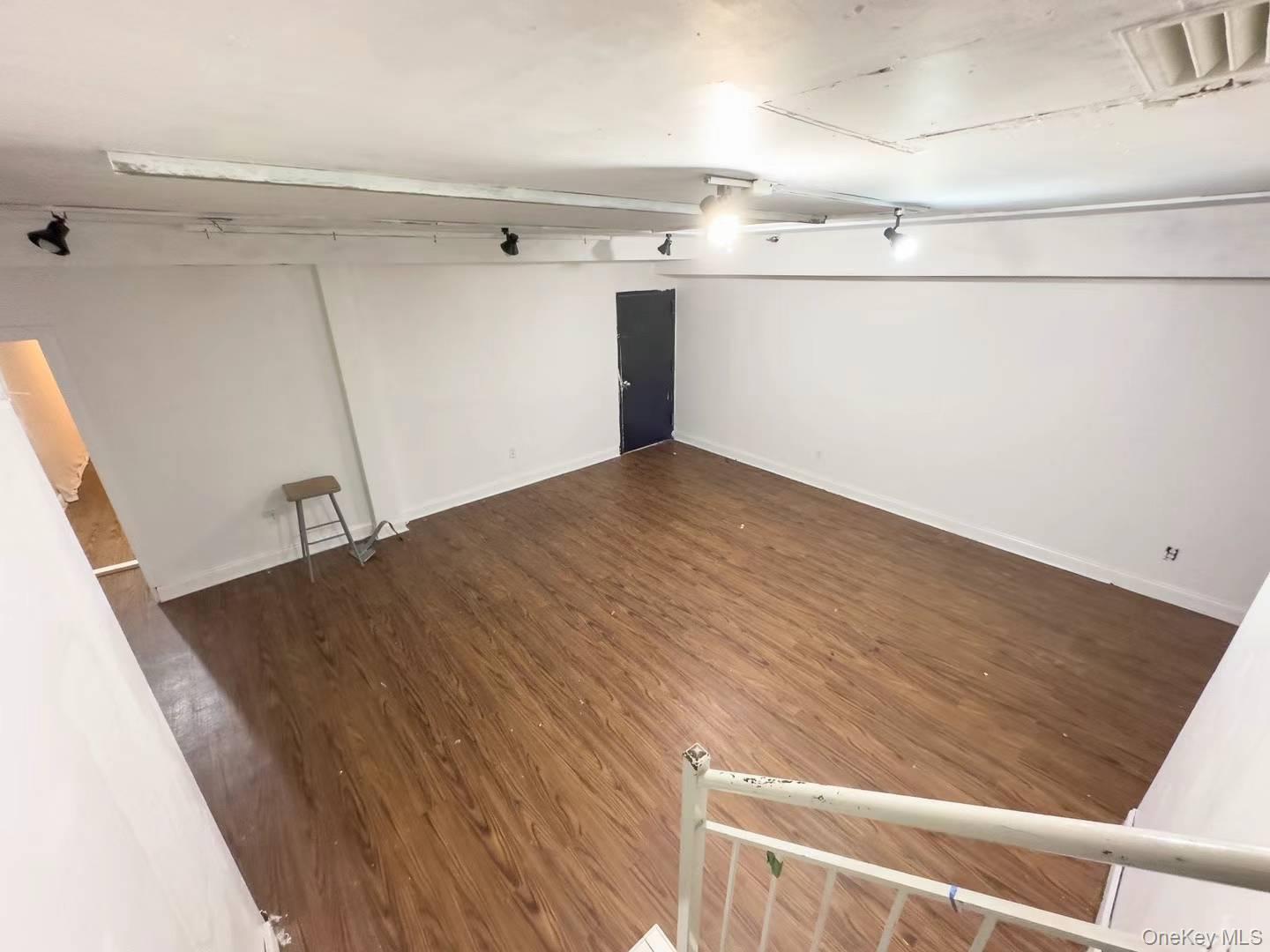 147 Manhattan Avenue Property Photo 8