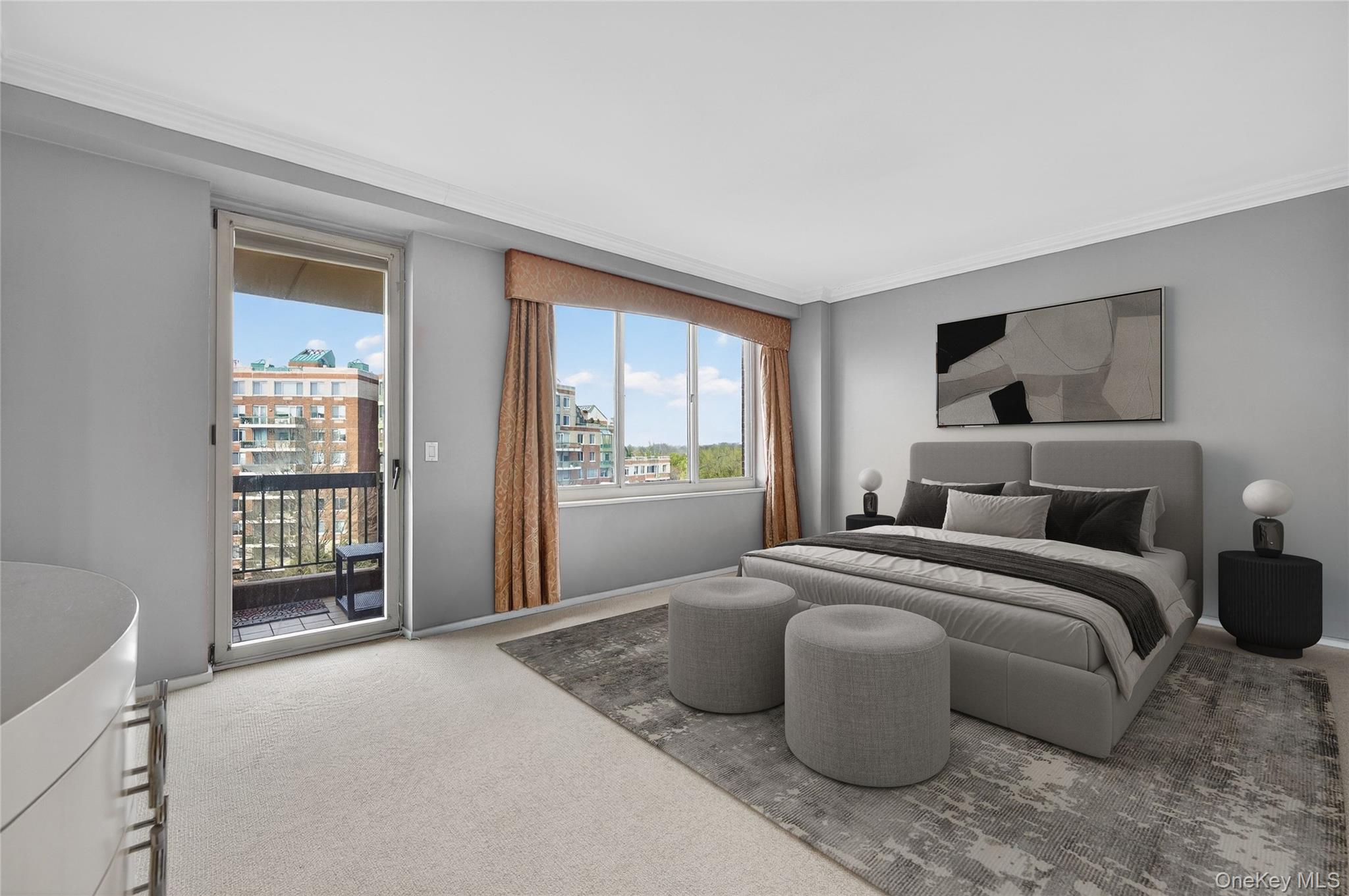 100 Hilton Avenue 601 Property Photo 4