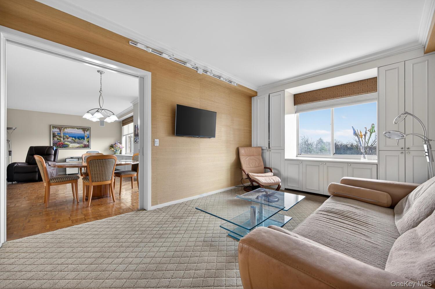 100 Hilton Avenue 601 Property Photo 13