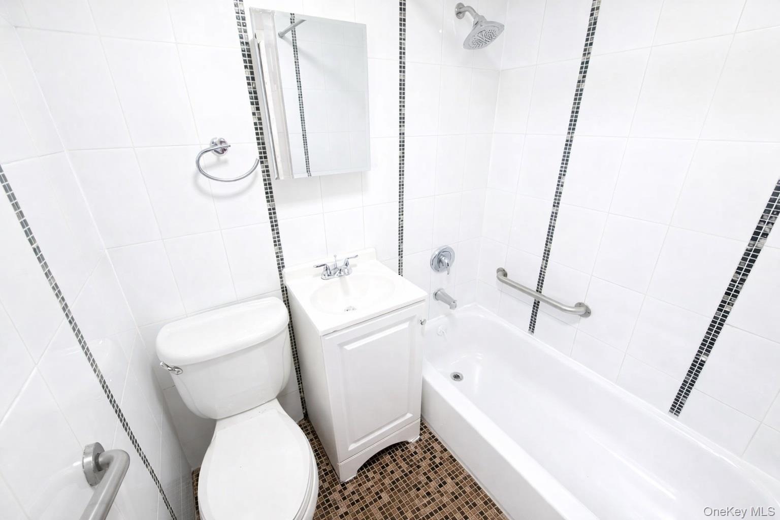 967 E 94th Street Property Photo 10