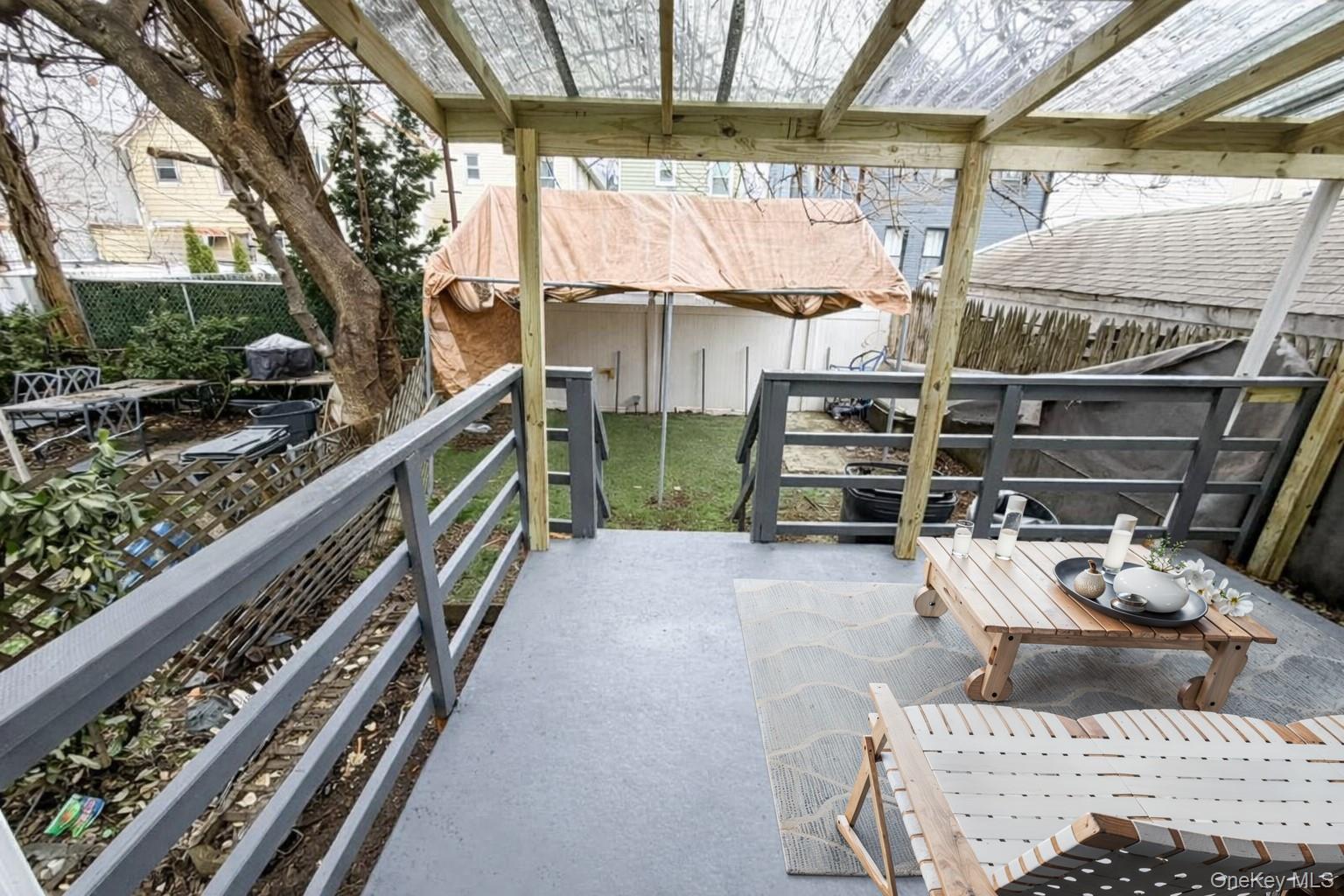 967 E 94th Street Property Photo 11