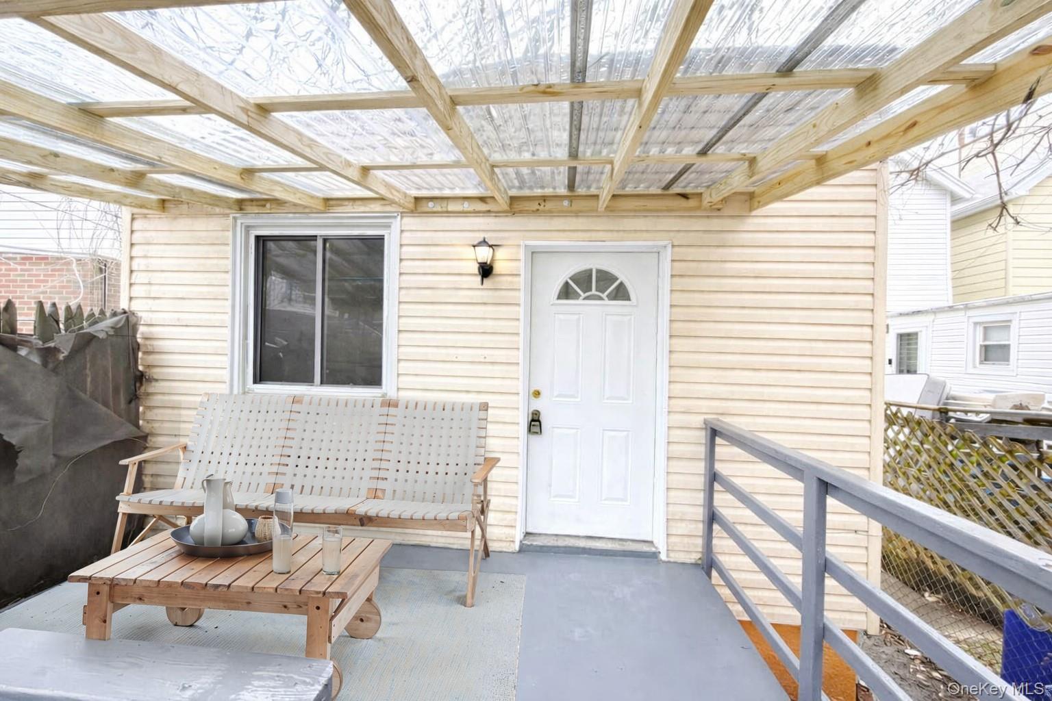 967 E 94th Street Property Photo 12