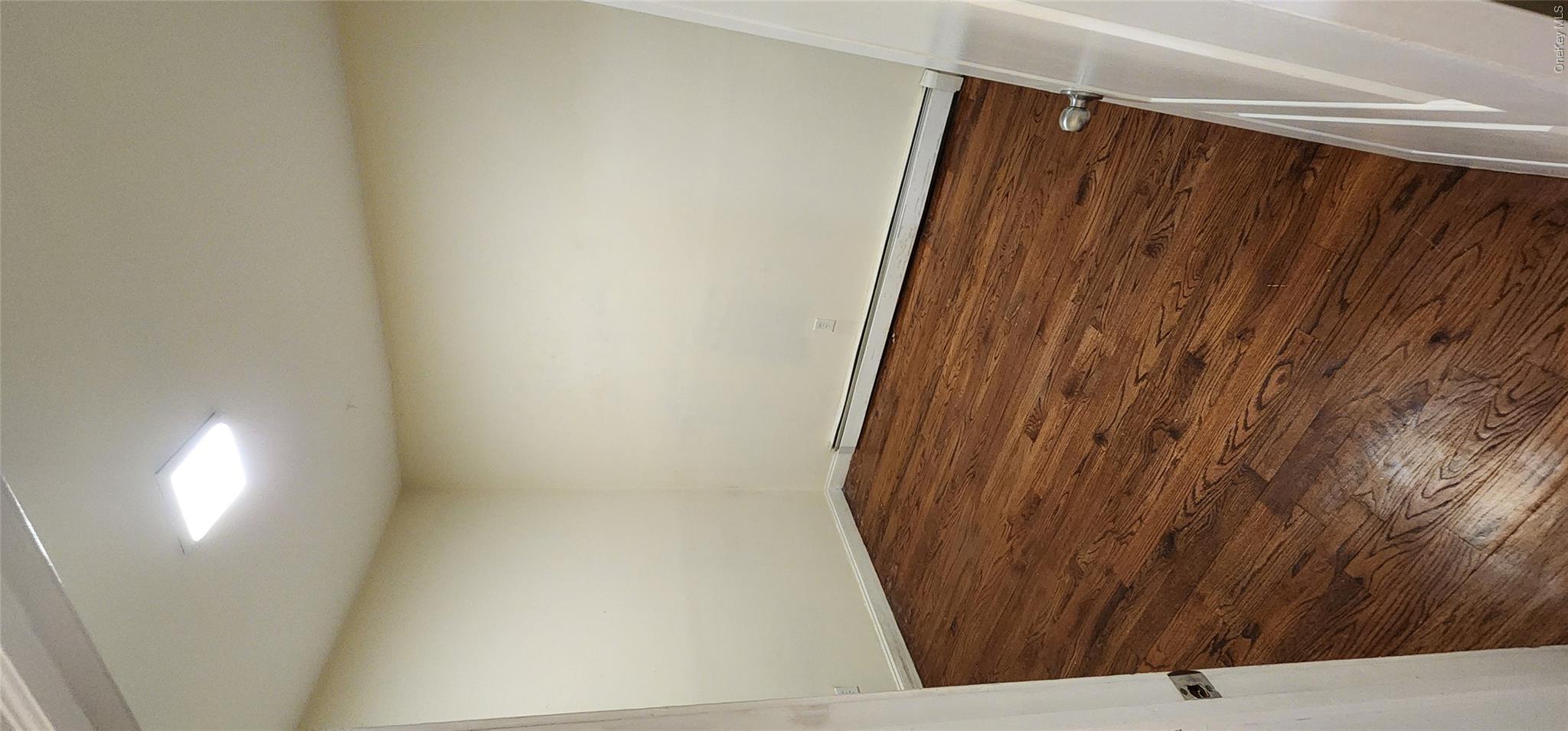 88 Hemlock Property Photo 6