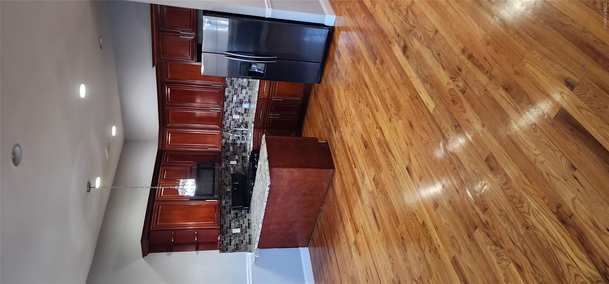 88 Hemlock Property Photo 11