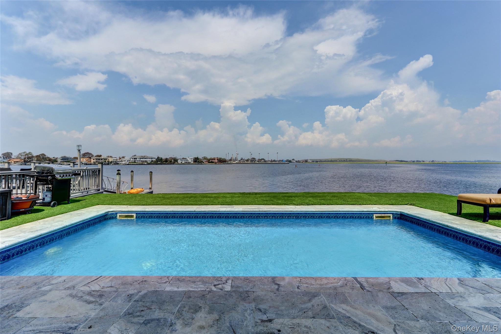609 E Bay Drive Property Photo 19