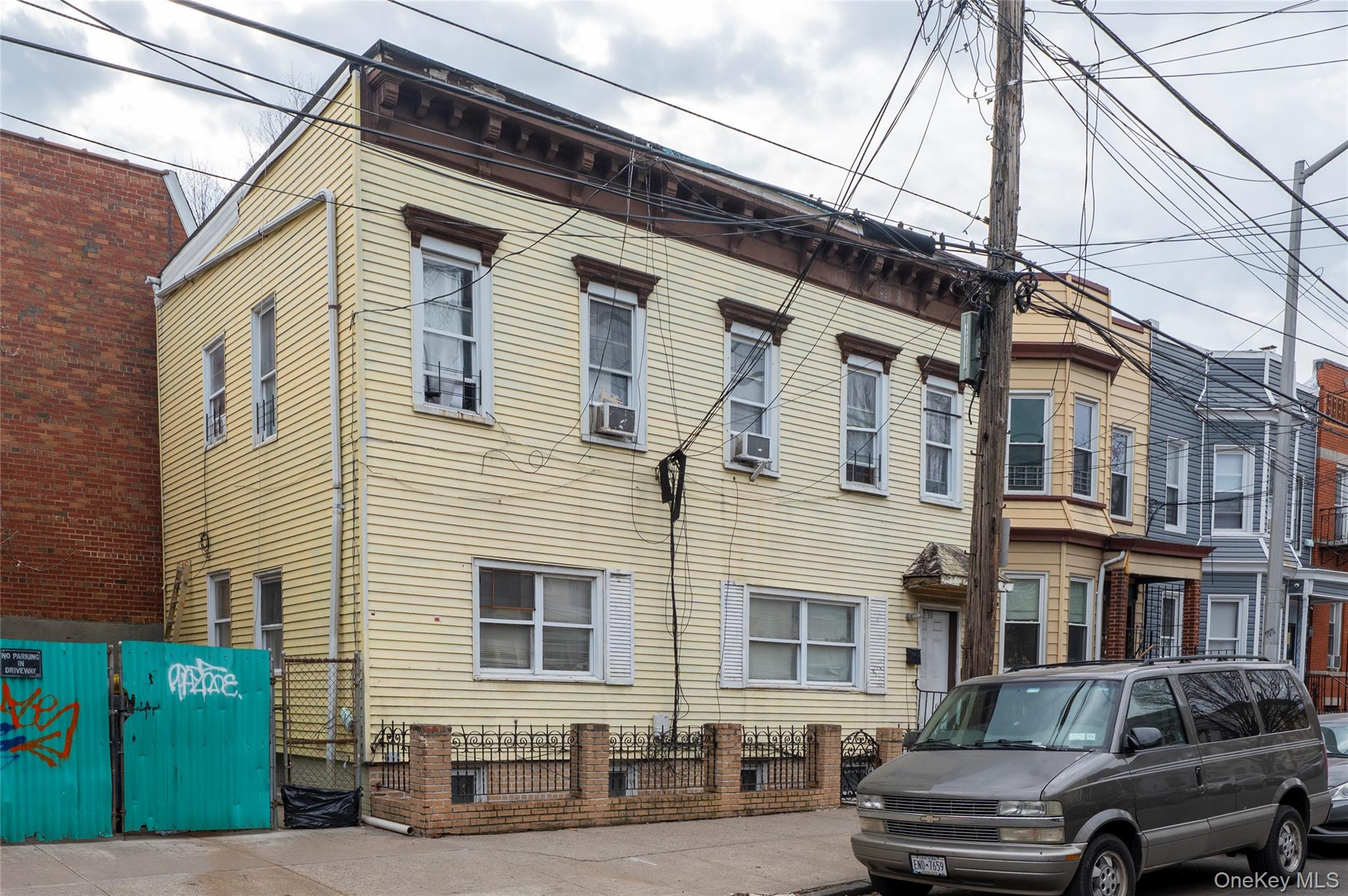 30-74 14th Street Property Photo 7