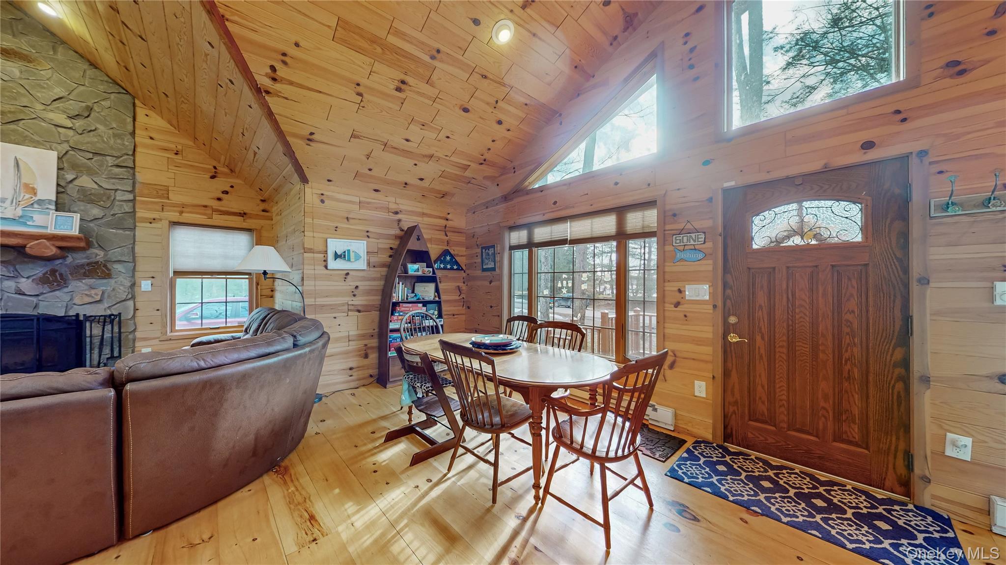 128 Shore Drive Property Photo 3