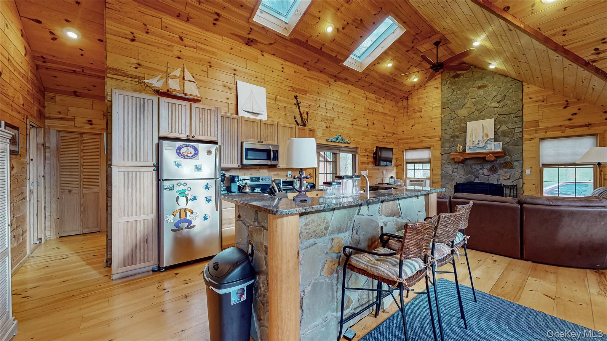 128 Shore Drive Property Photo 5