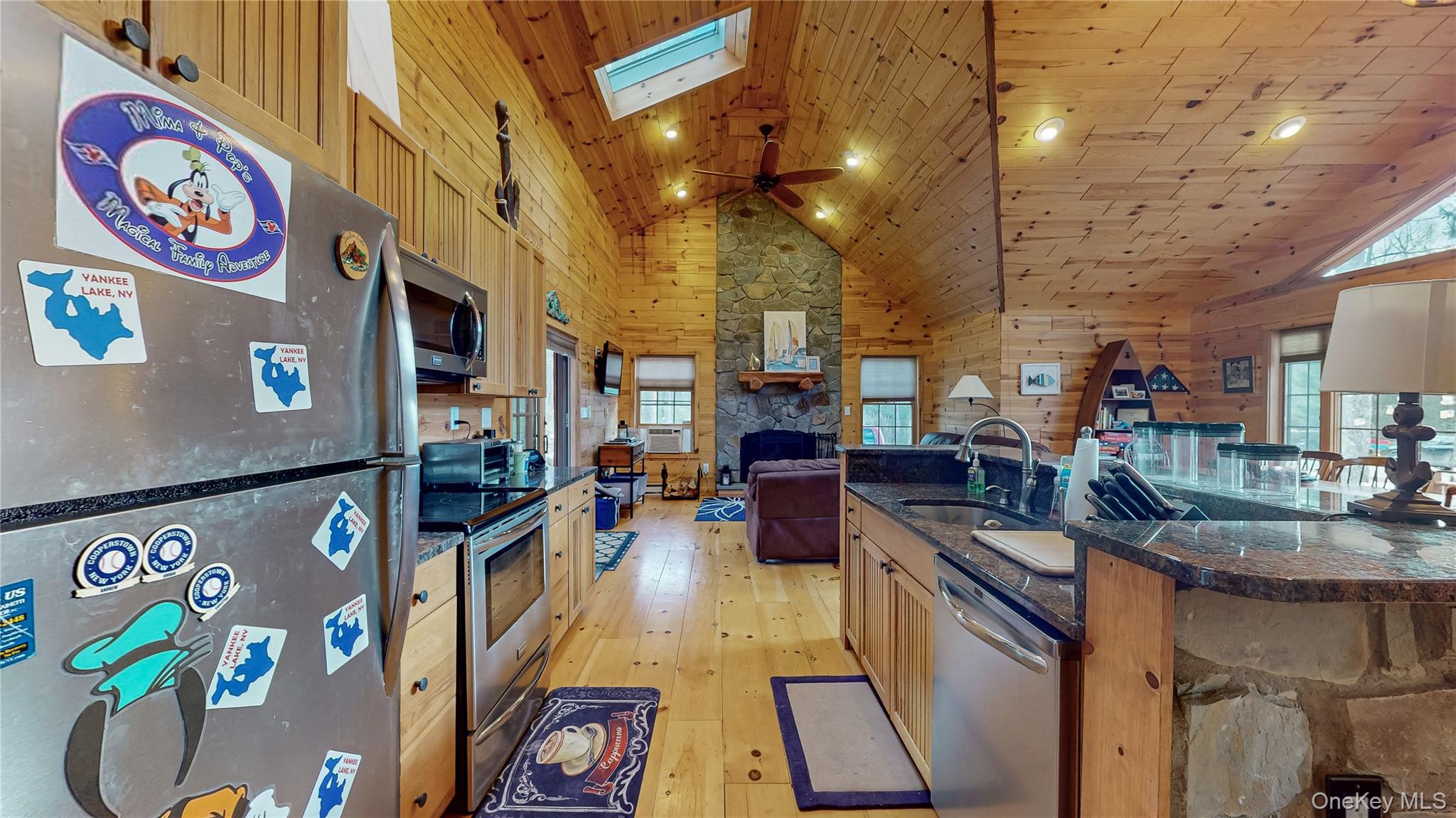 128 Shore Drive Property Photo 7