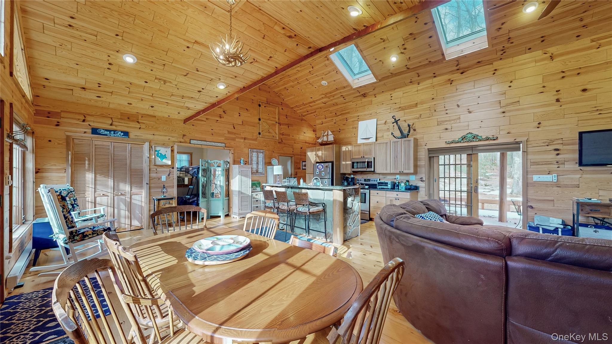 128 Shore Drive Property Photo 12