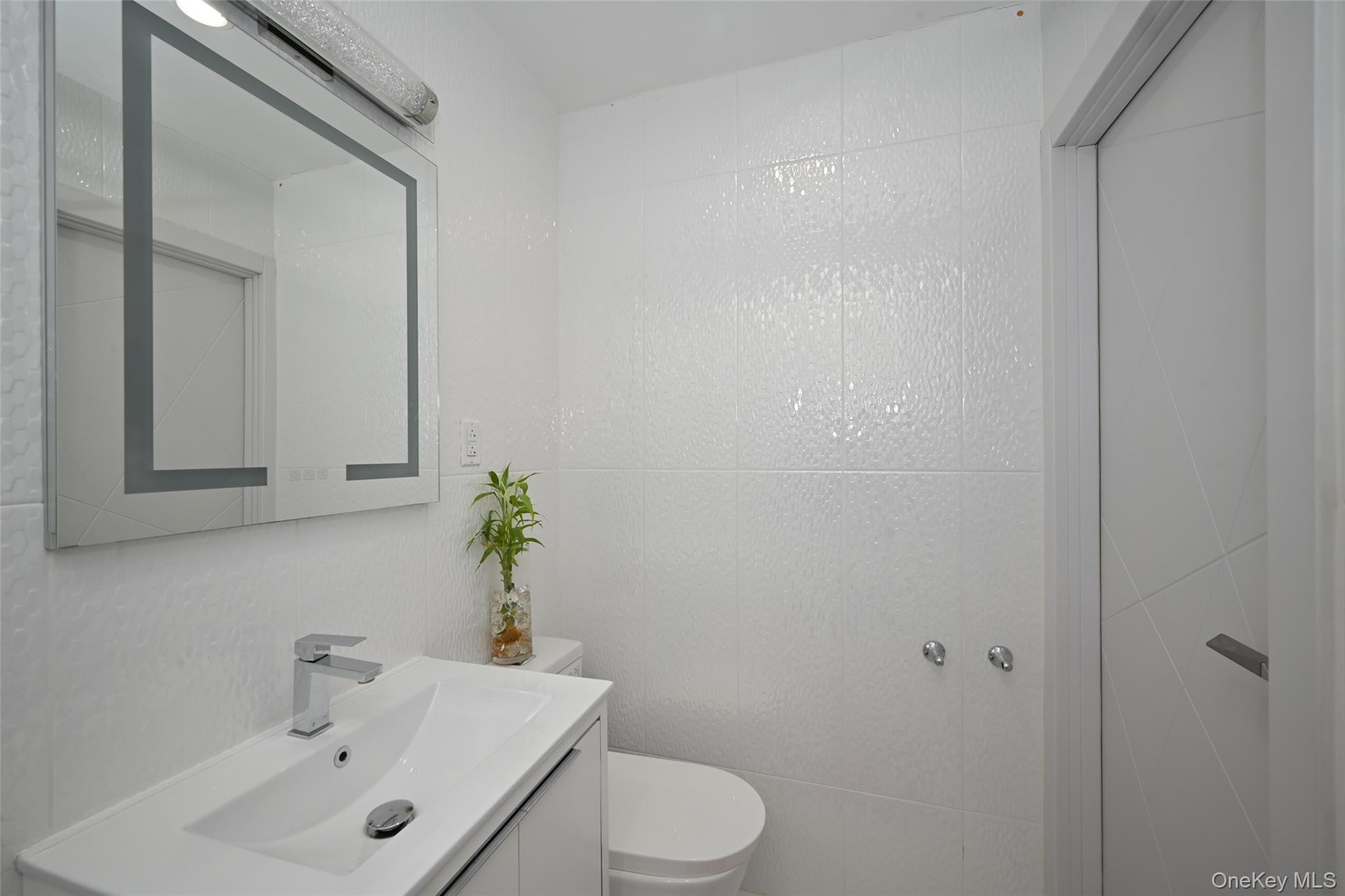 100-25 Queens Boulevard 7m Property Photo 13