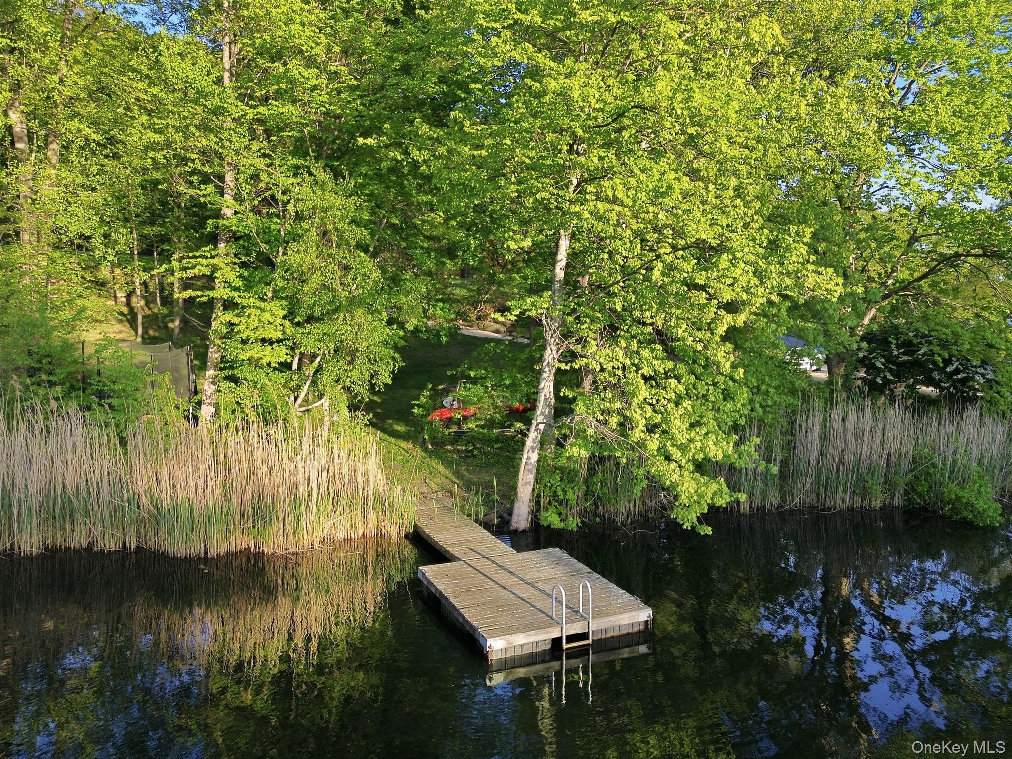 2 Lakeridge Drive Property Photo 3