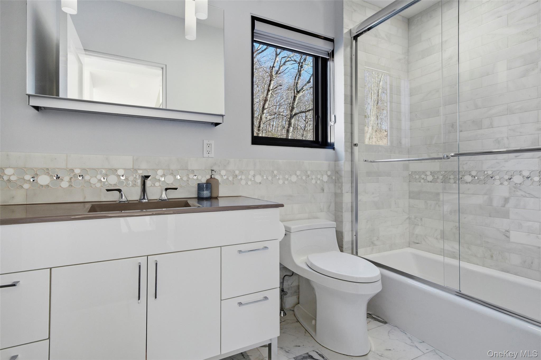 2 Lakeridge Drive Property Photo 18