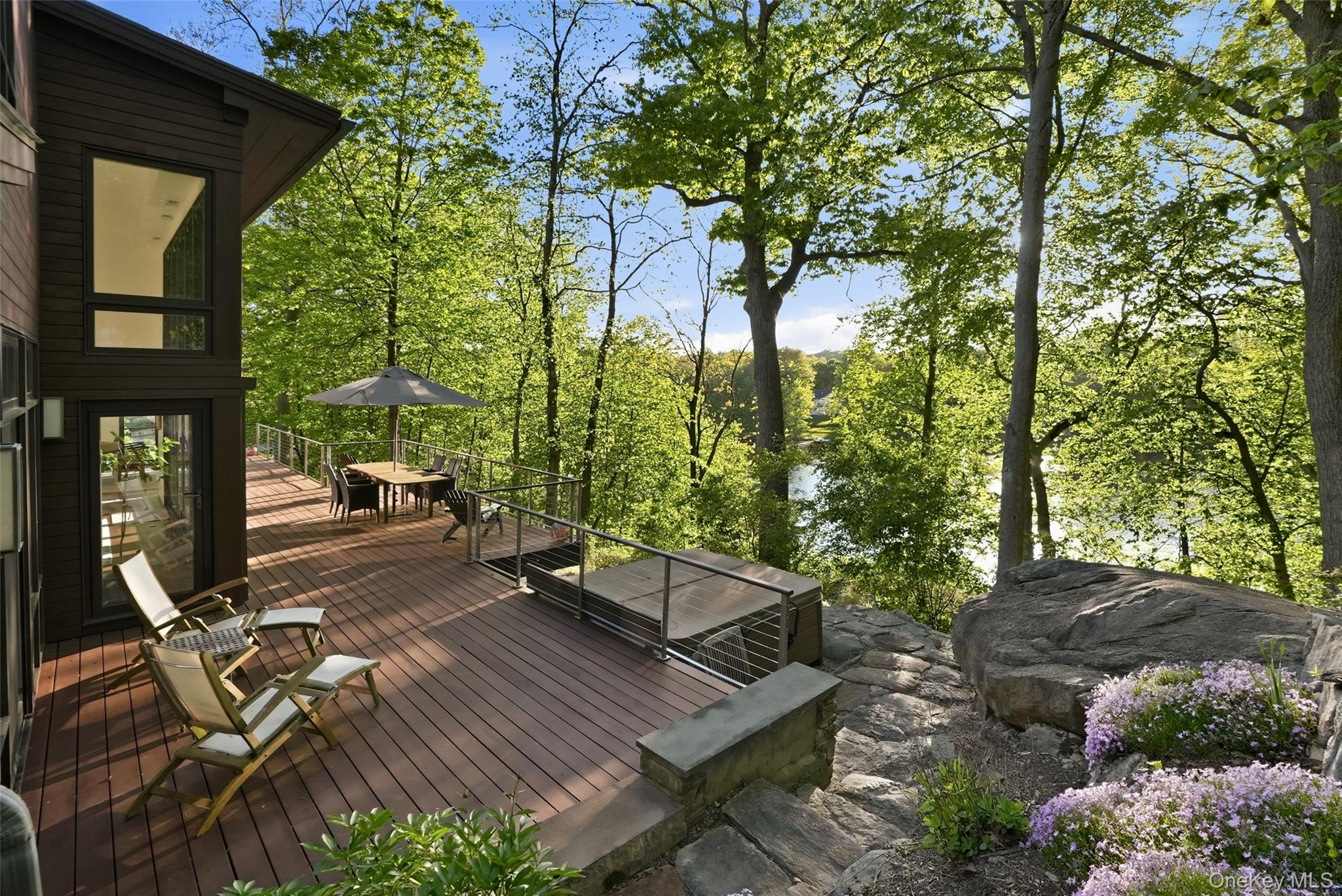 2 Lakeridge Drive Property Photo 25