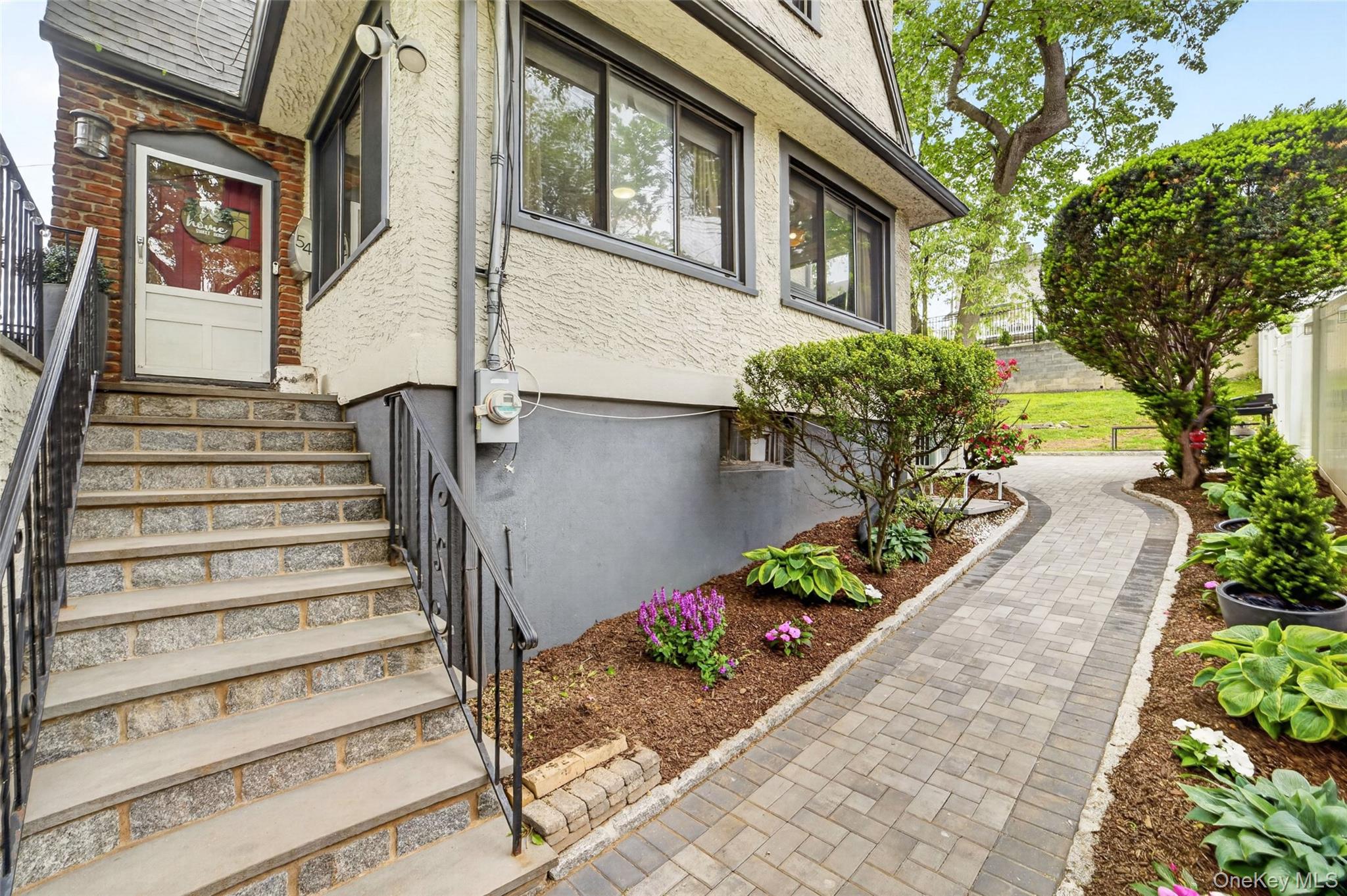 54 Midland Avenue Property Photo 4
