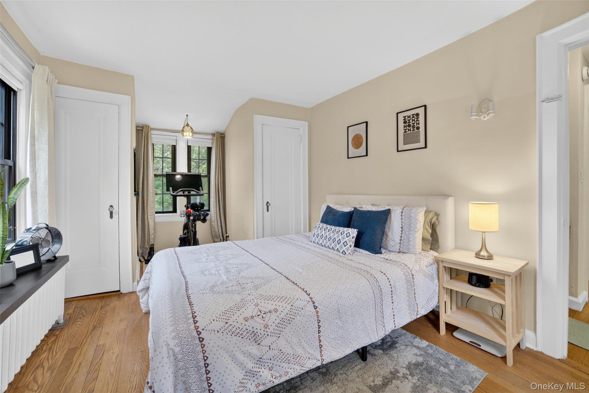 54 Midland Avenue Property Photo 22