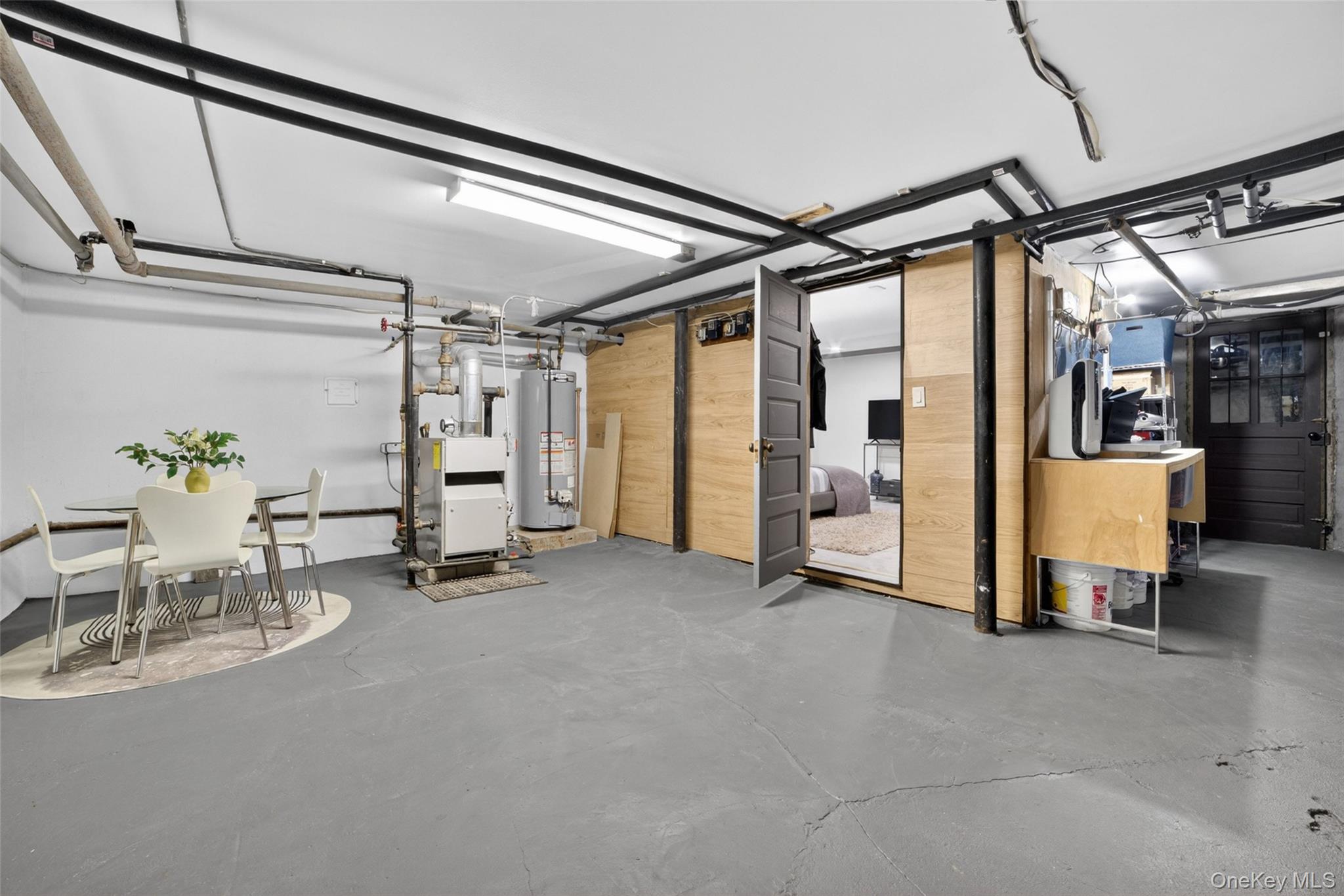 54 Midland Avenue Property Photo 26