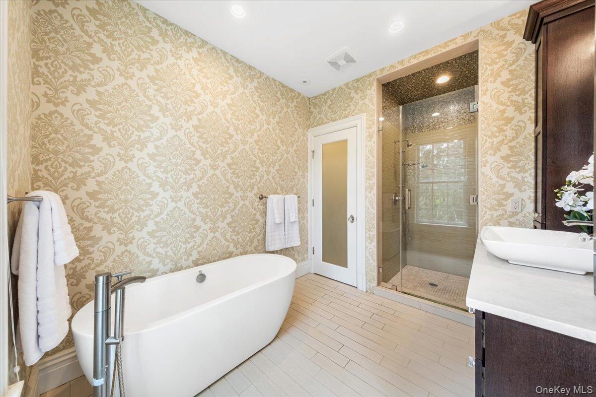 1162 North Avenue Property Photo 11