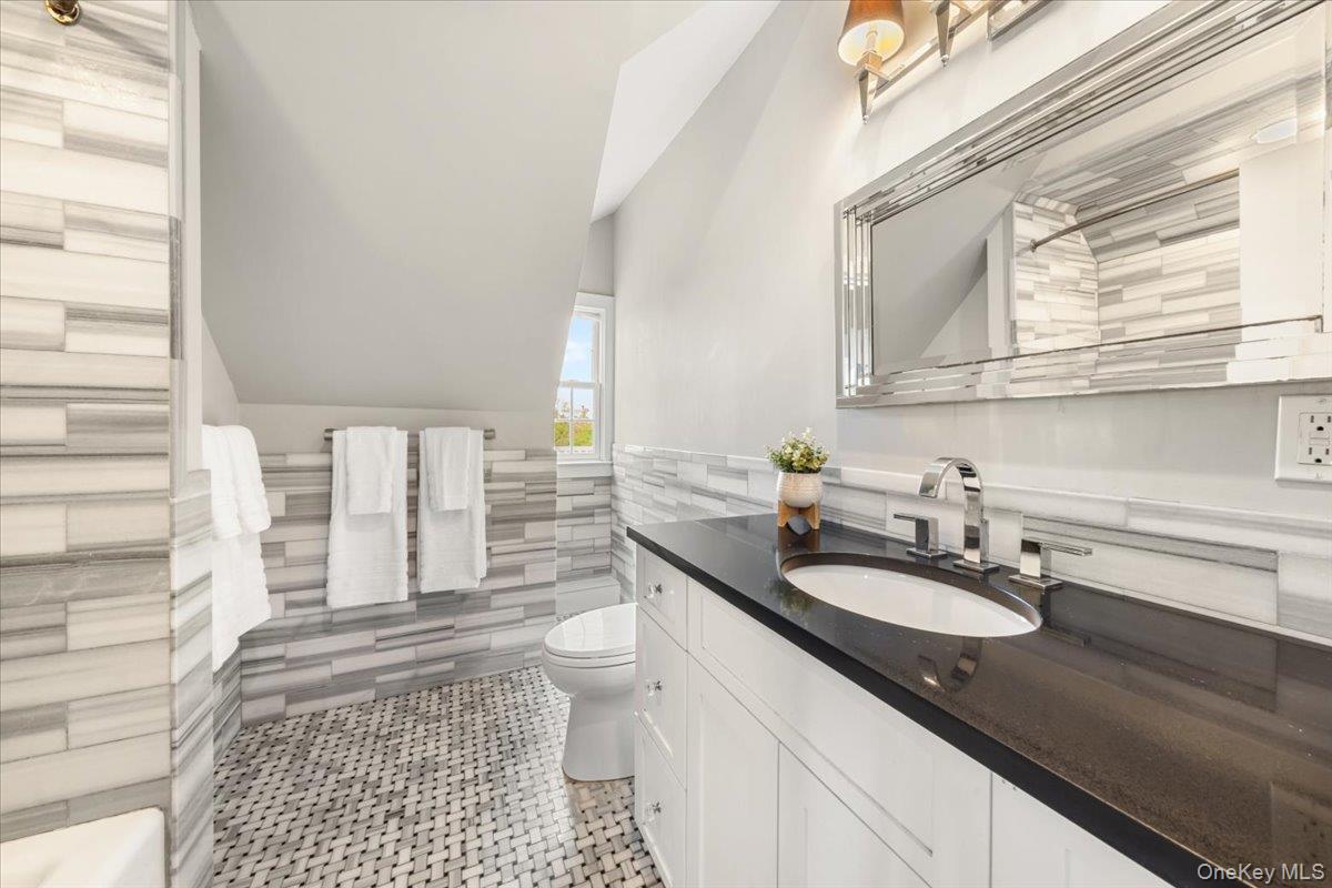1162 North Avenue Property Photo 18