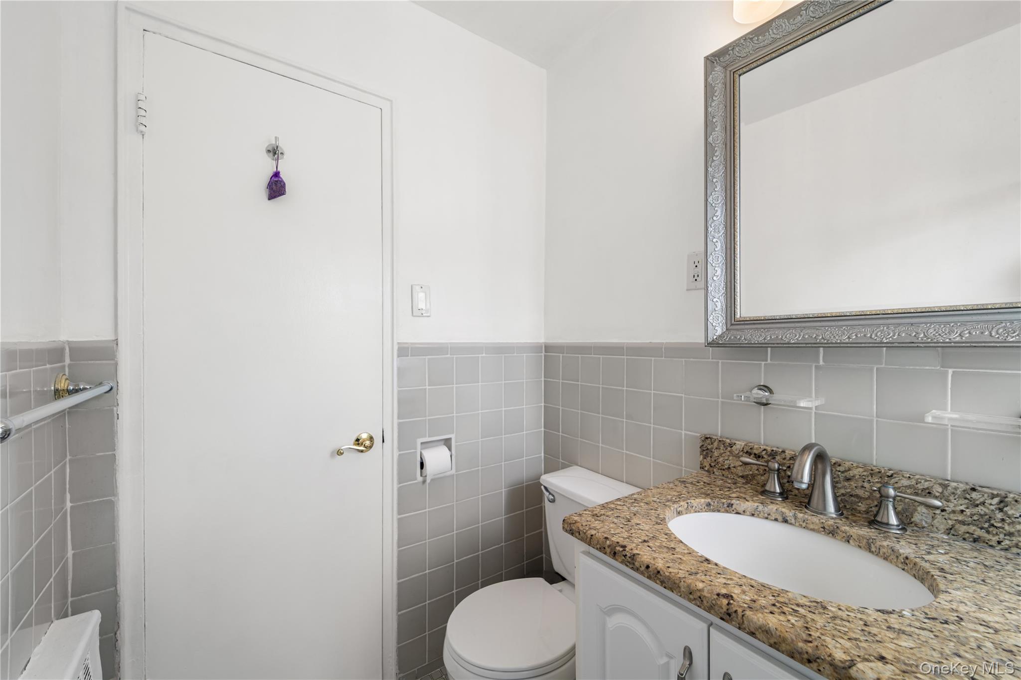 224-30 Manor Road Duplex Property Photo 16