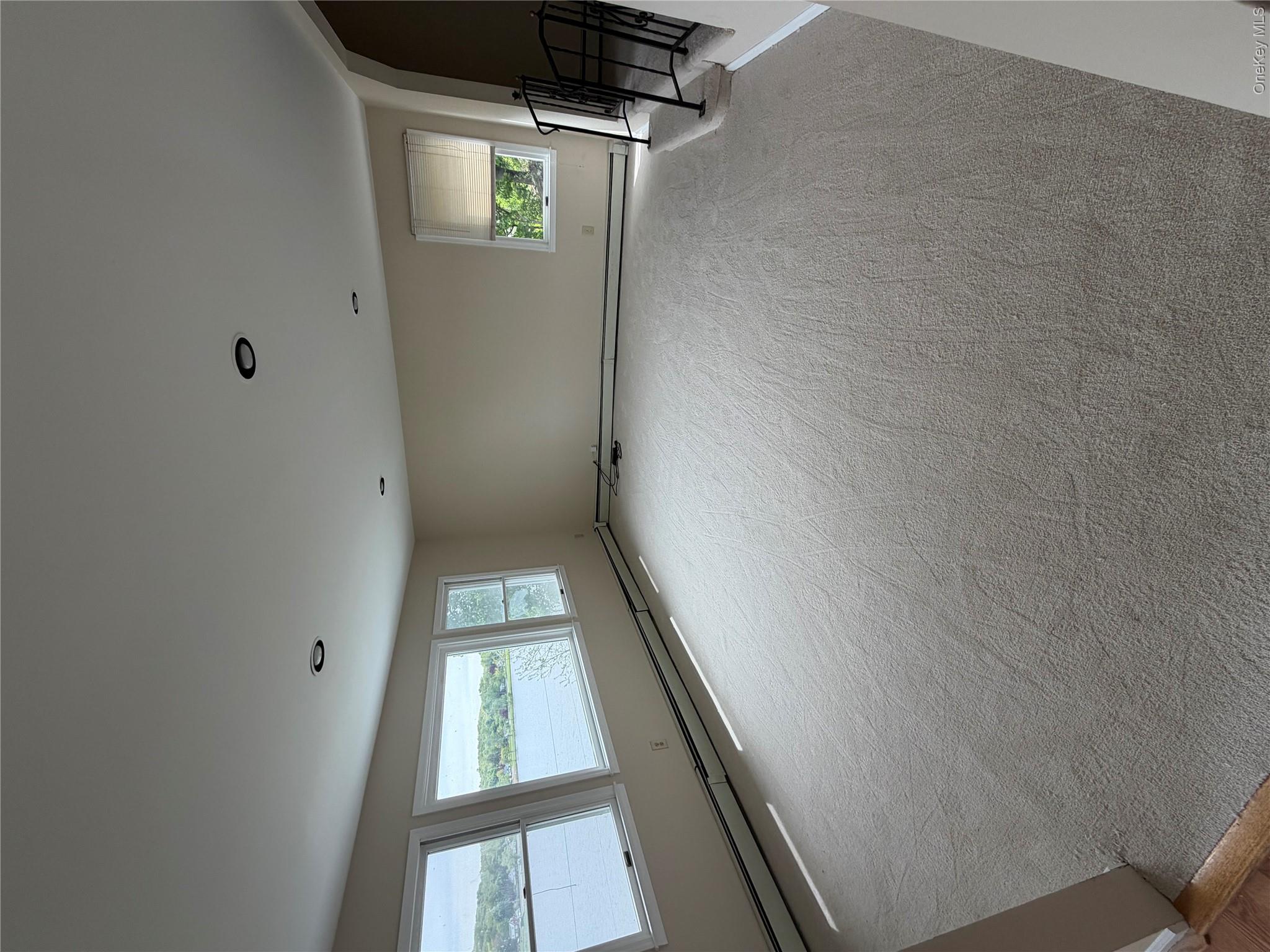 165 W Lakeshore Drive Property Photo 6