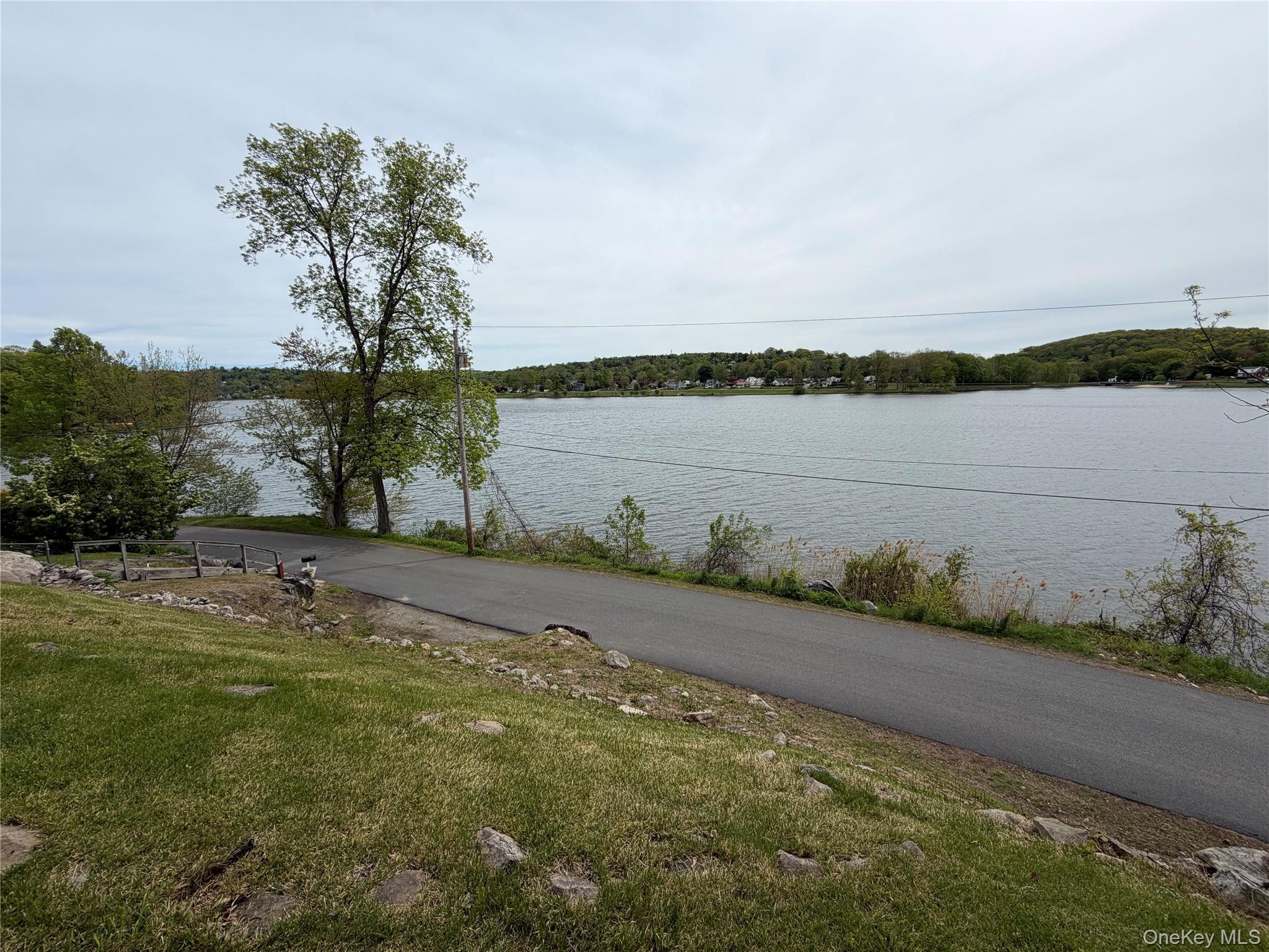 165 W Lakeshore Drive Property Photo 21