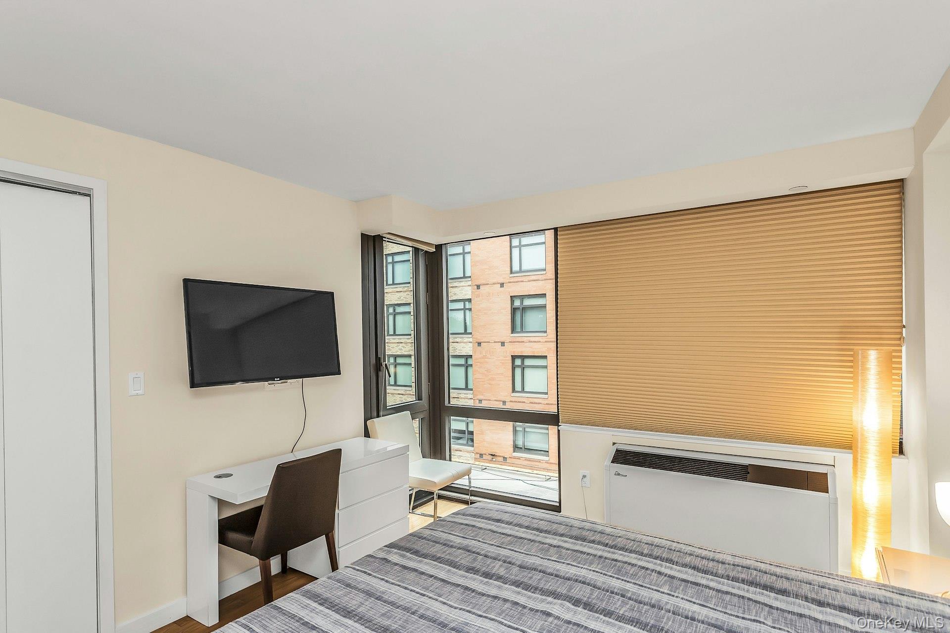 39-16 Prince Street 5e Property Photo 17