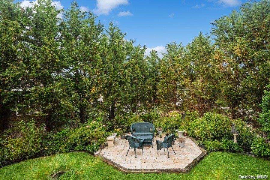 13 Seatuck Lane Property Photo 28