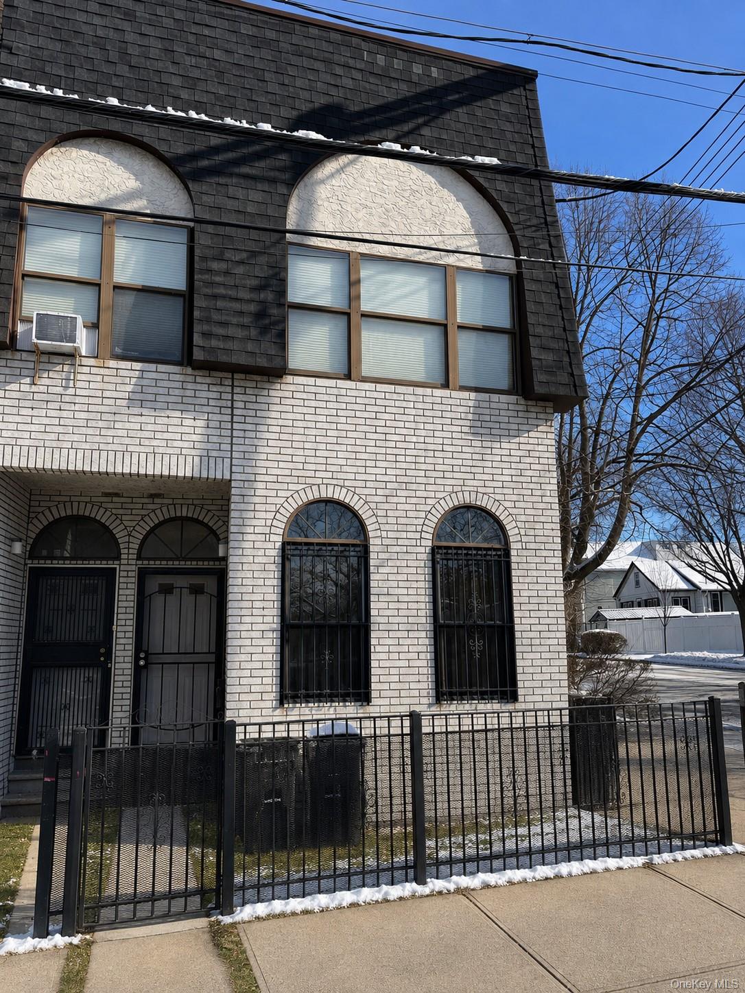 7719 Parsons Boulevard Property Photo 2