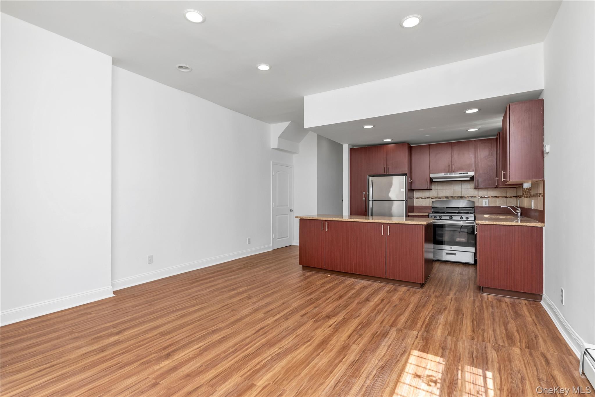 7719 Parsons Boulevard Property Photo 6