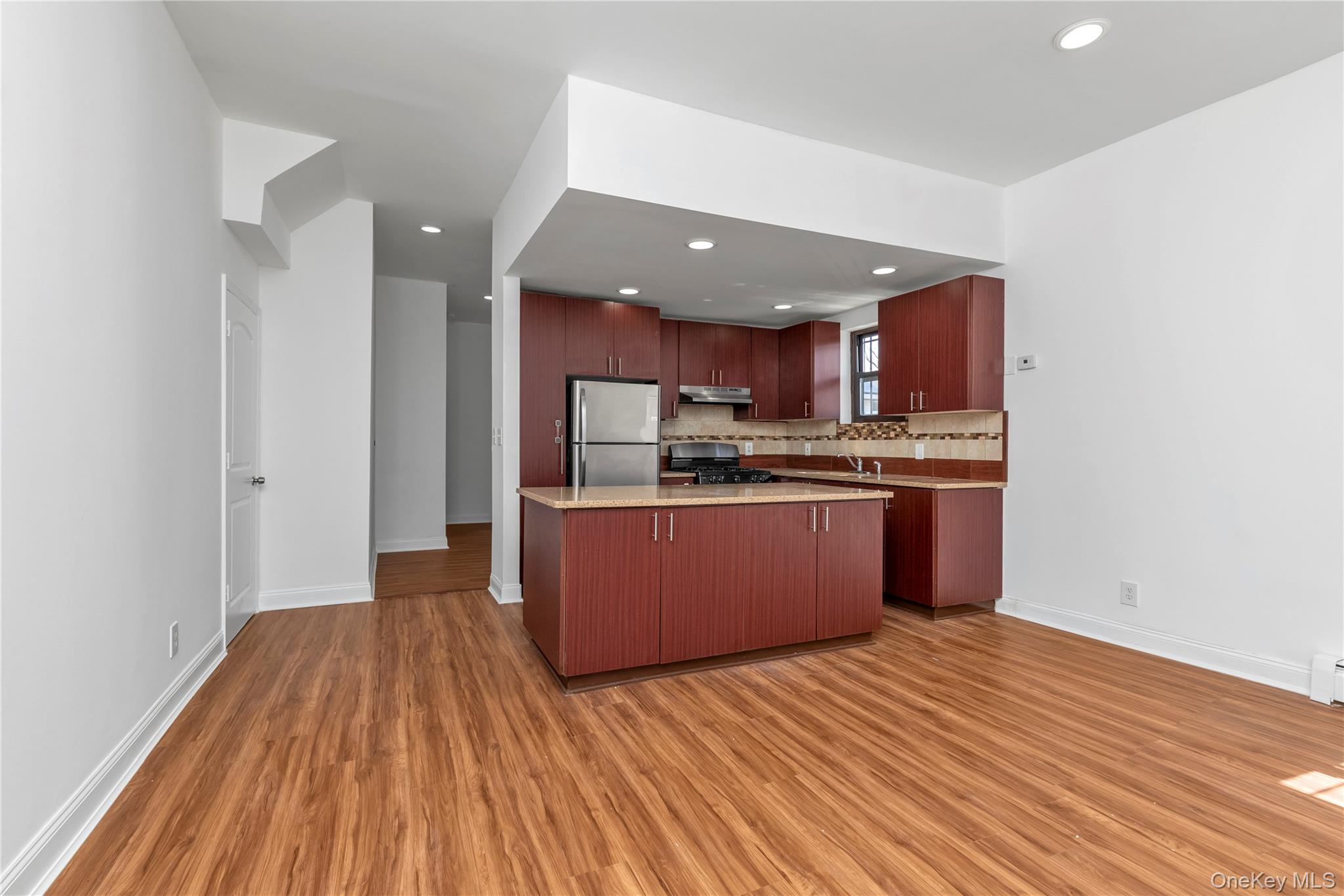 7719 Parsons Boulevard Property Photo 7