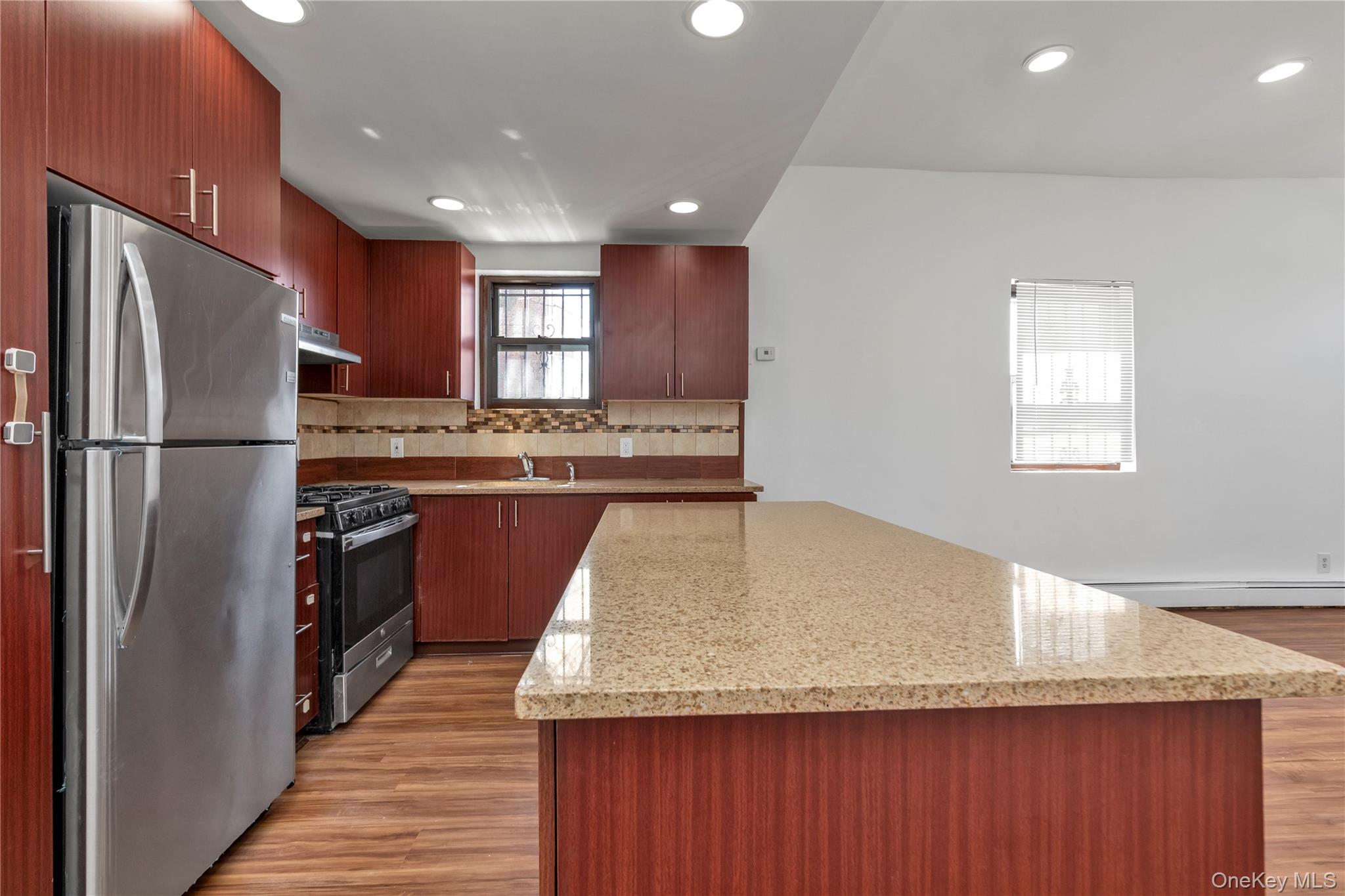 7719 Parsons Boulevard Property Photo 8