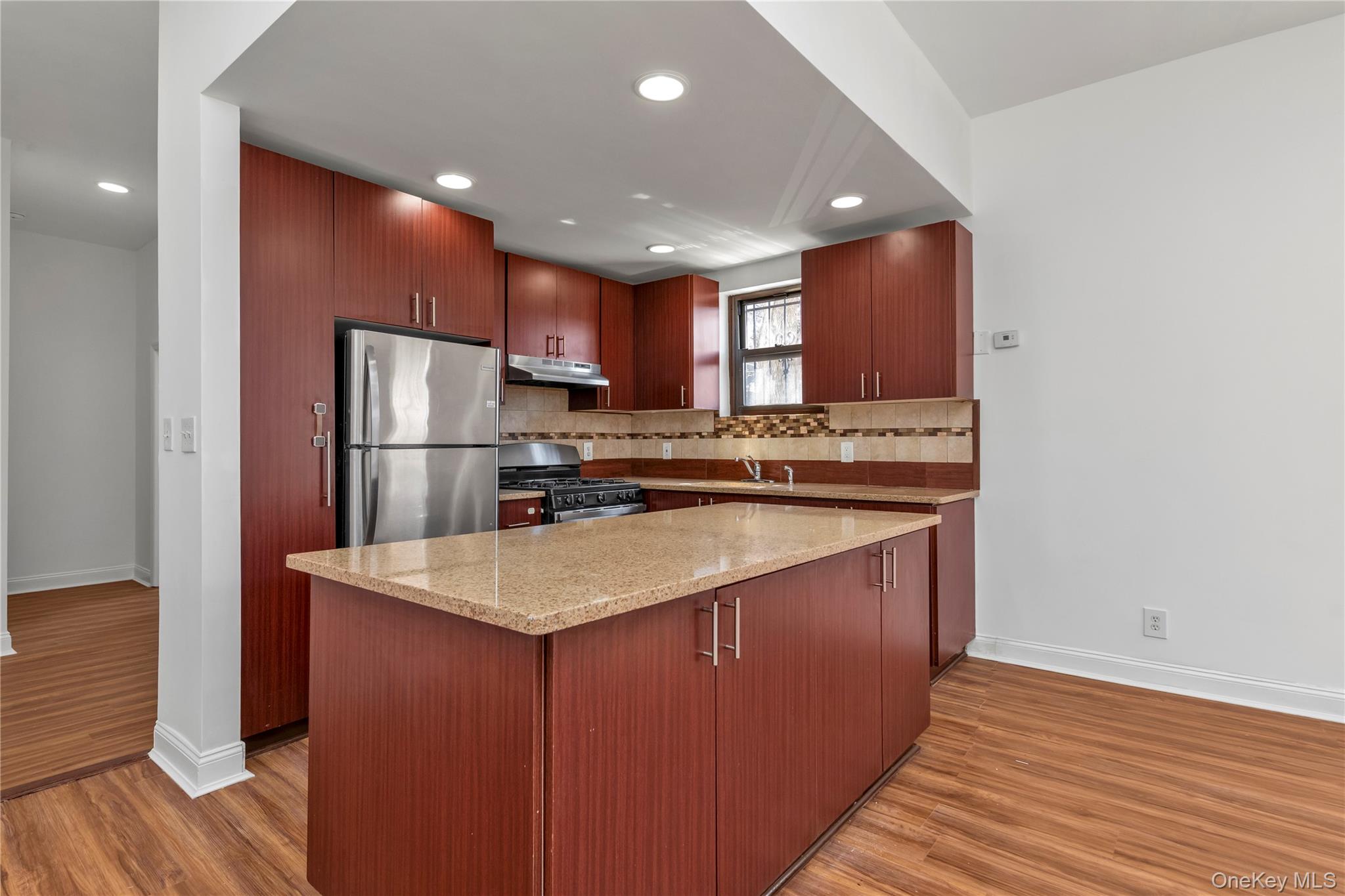 7719 Parsons Boulevard Property Photo 9